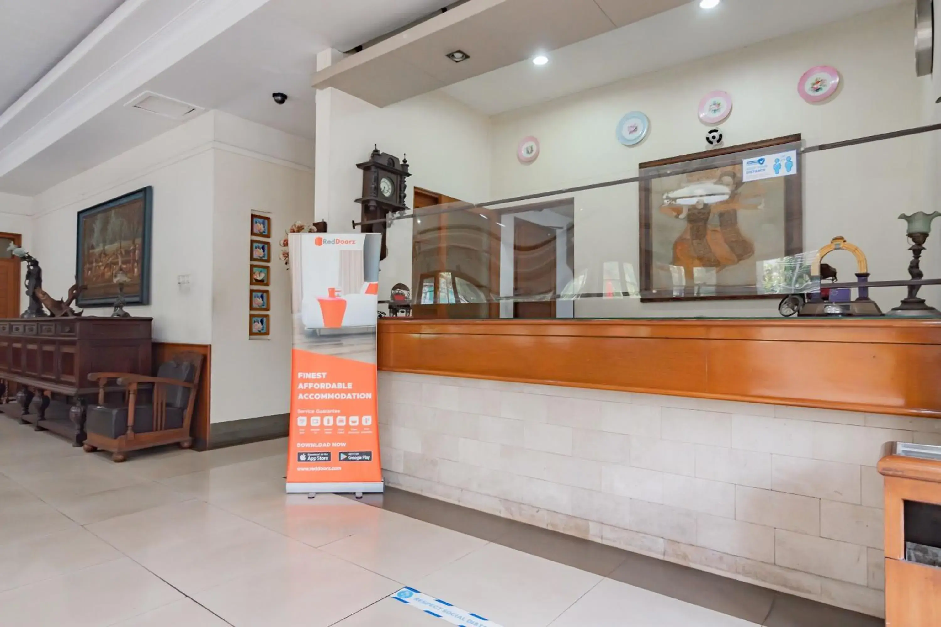 Lobby or reception, Lobby/Reception in RedDoorz near Institut Teknologi Bandung 2