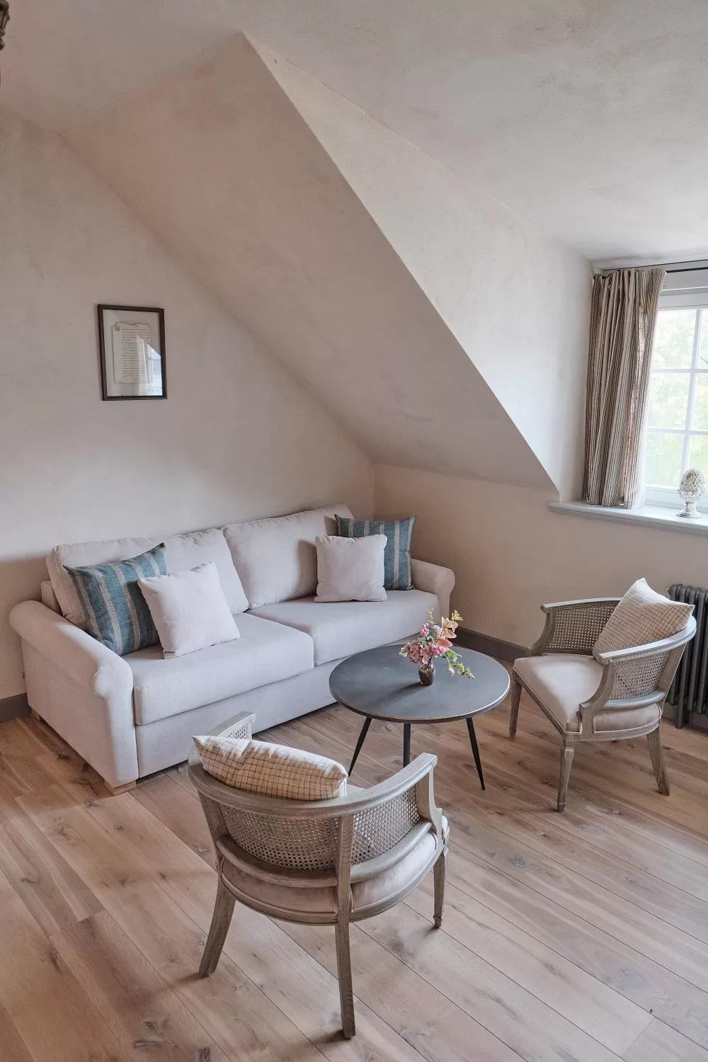 Seating area in Pałac Kamieniec