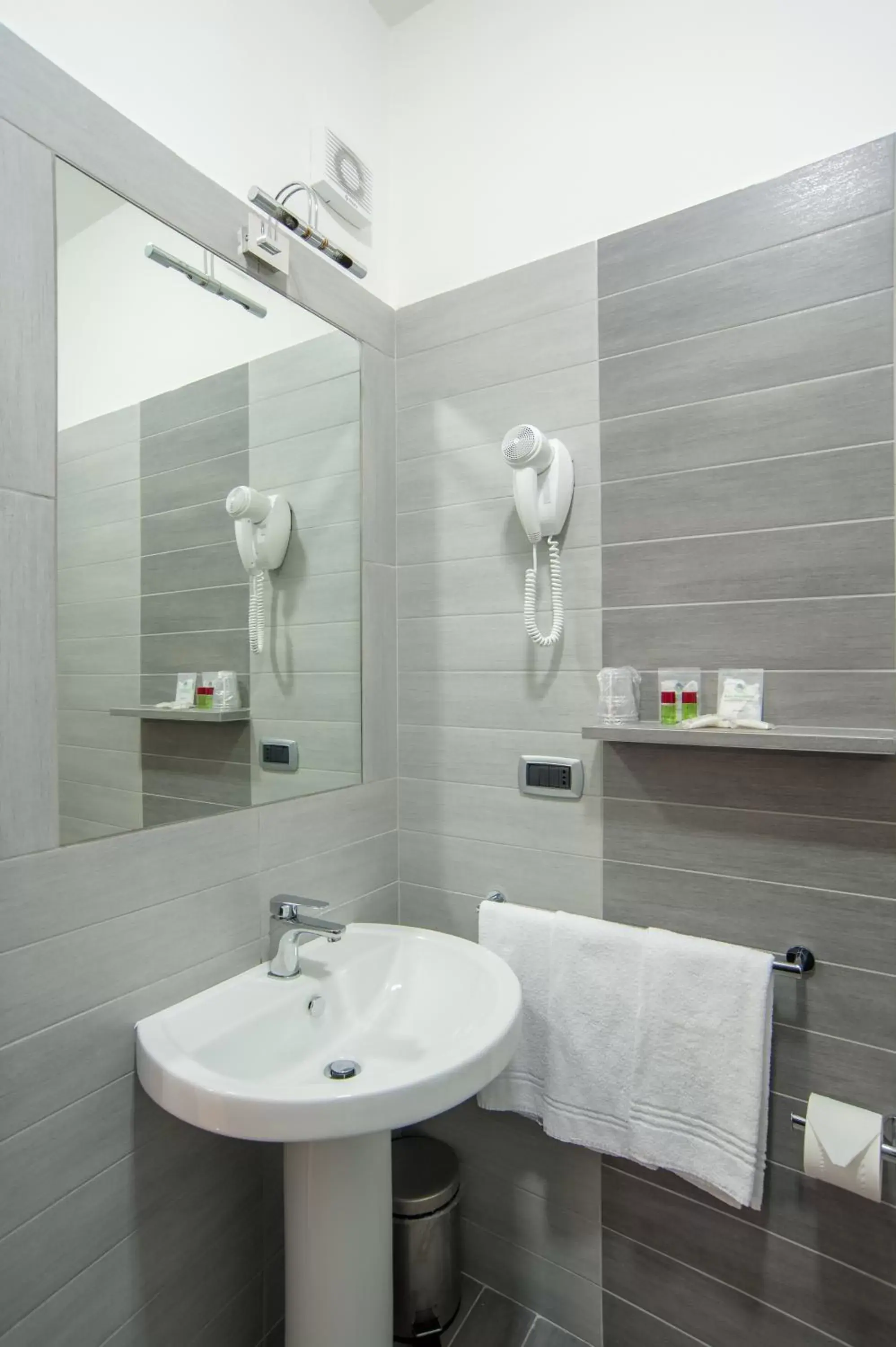 Bathroom in Hotel Boomerang Roma
