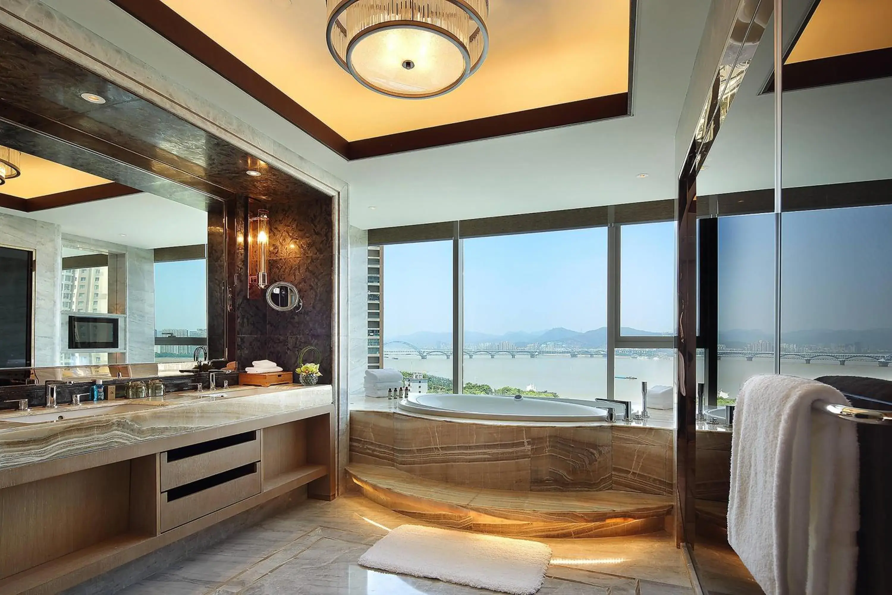 Bathroom in Sheraton Grand Hangzhou Binjiang Hotel