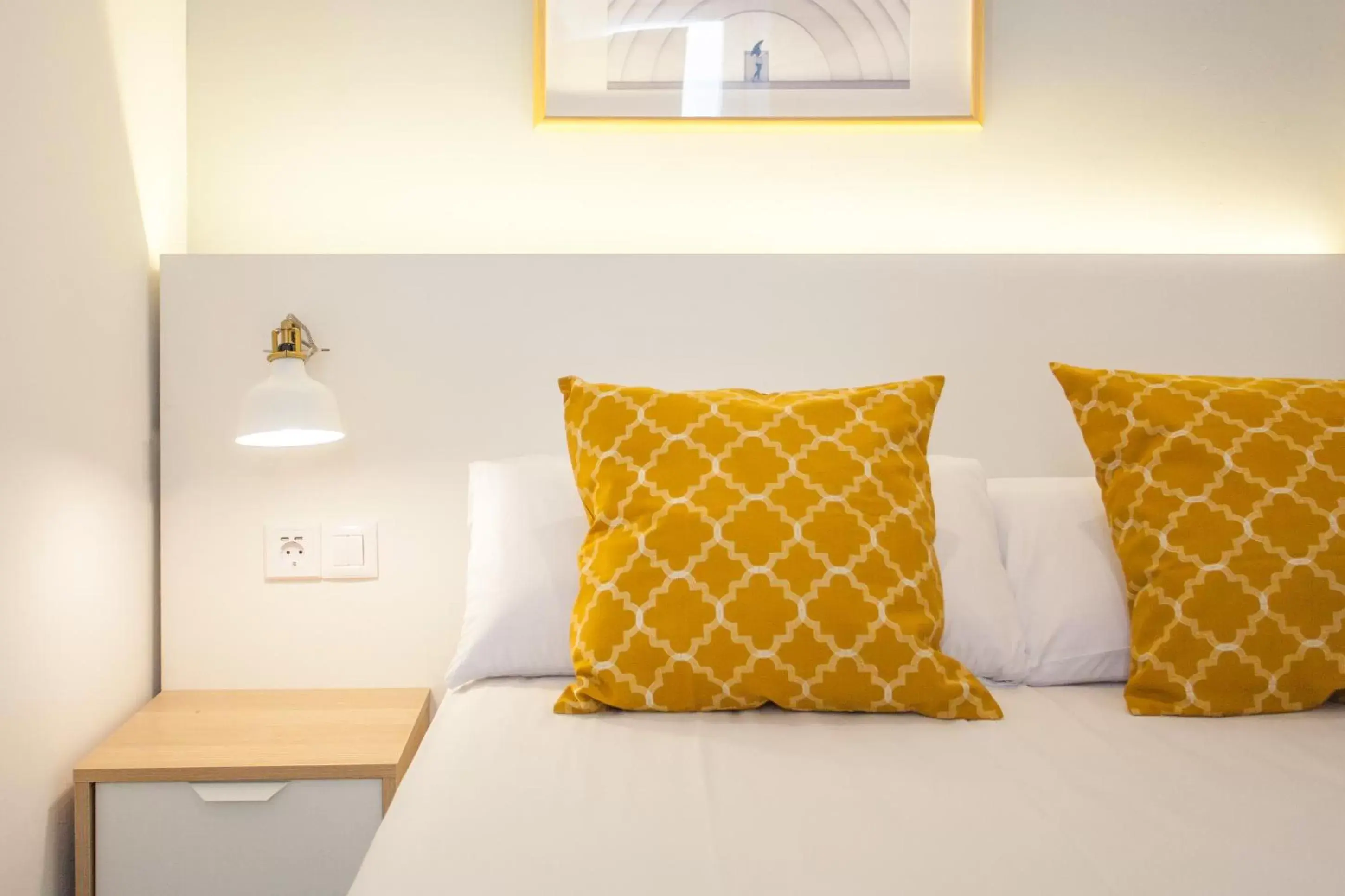 Bedroom, Bed in Gran Central Suites