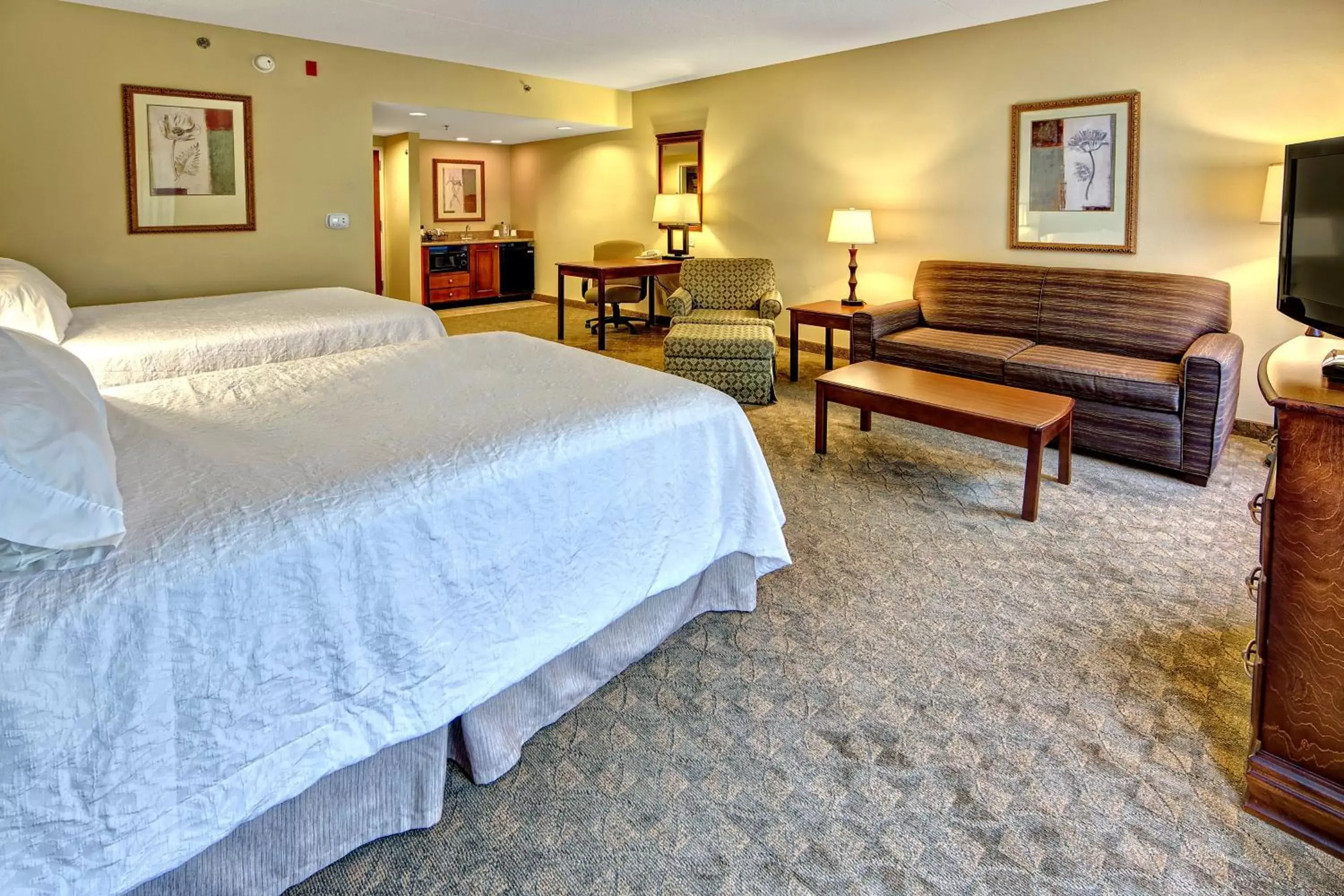 Bed in Hampton Inn & Suites Cashiers - Sapphire Valley