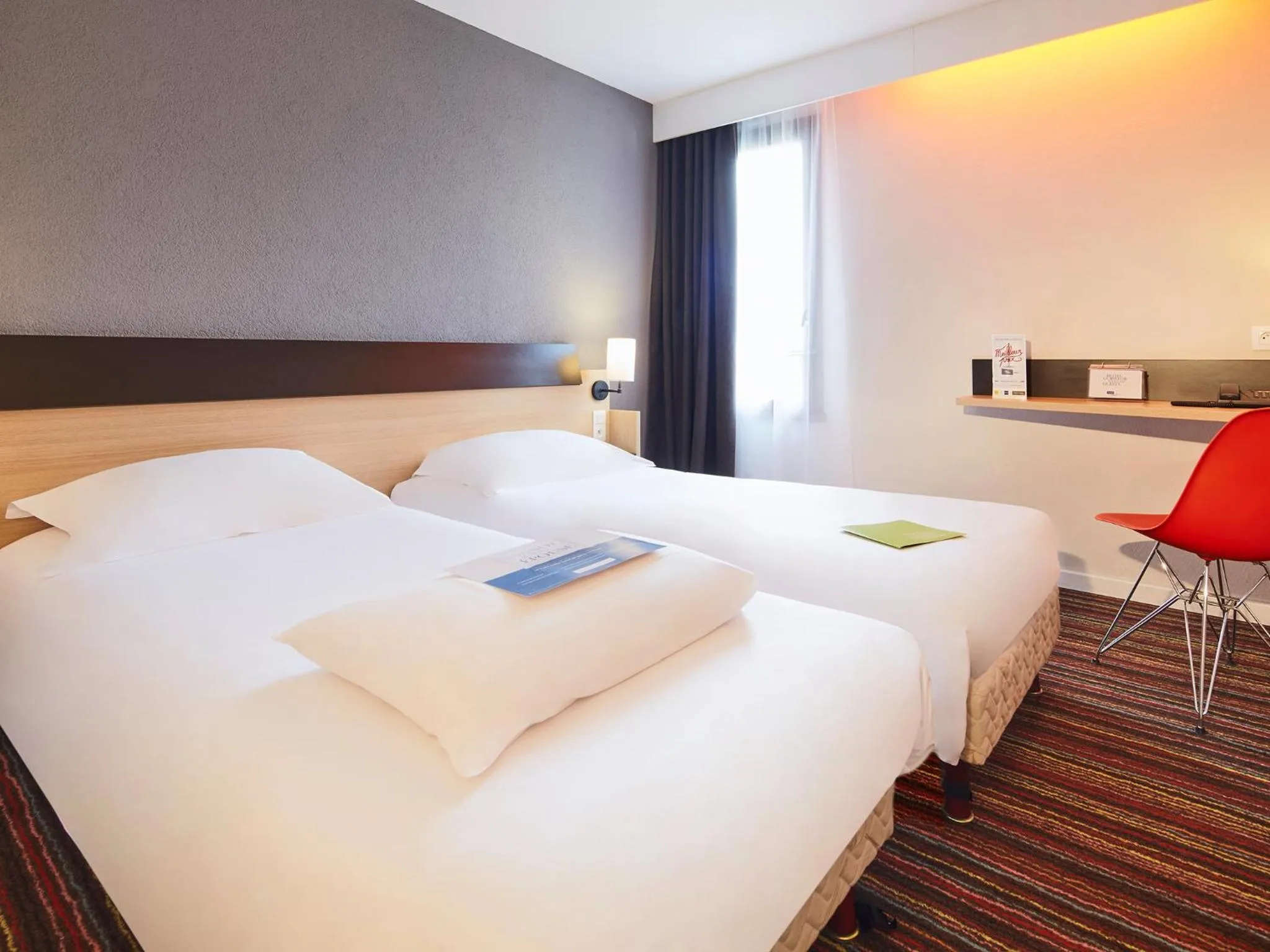 Bed in Kyriad Tours Sud - Chambray Lès Tours