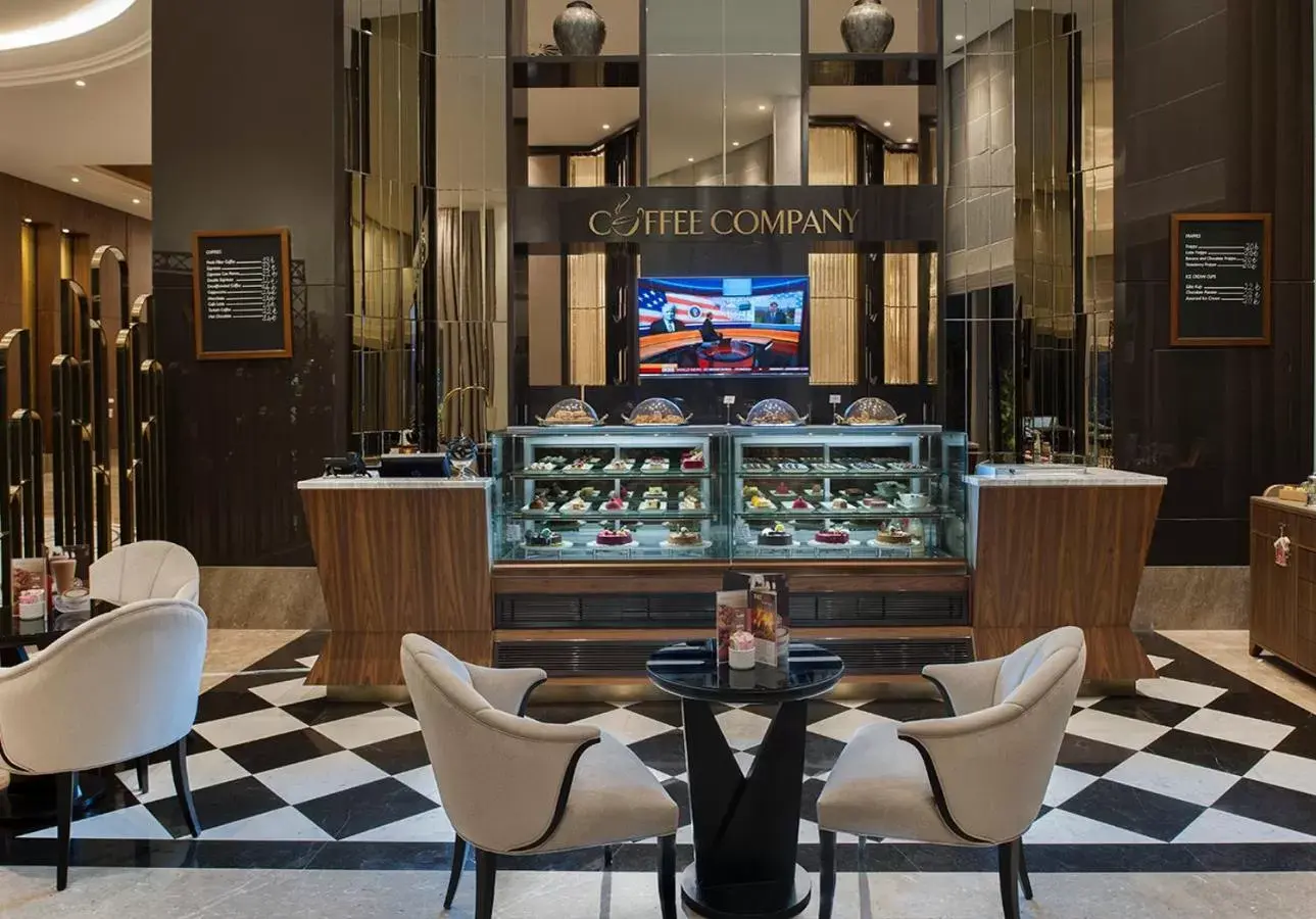 Lounge or bar in Elite World Grand Istanbul Küçükyalı Lounge or bar in Elite World Grand Istanbul Küçükyalı