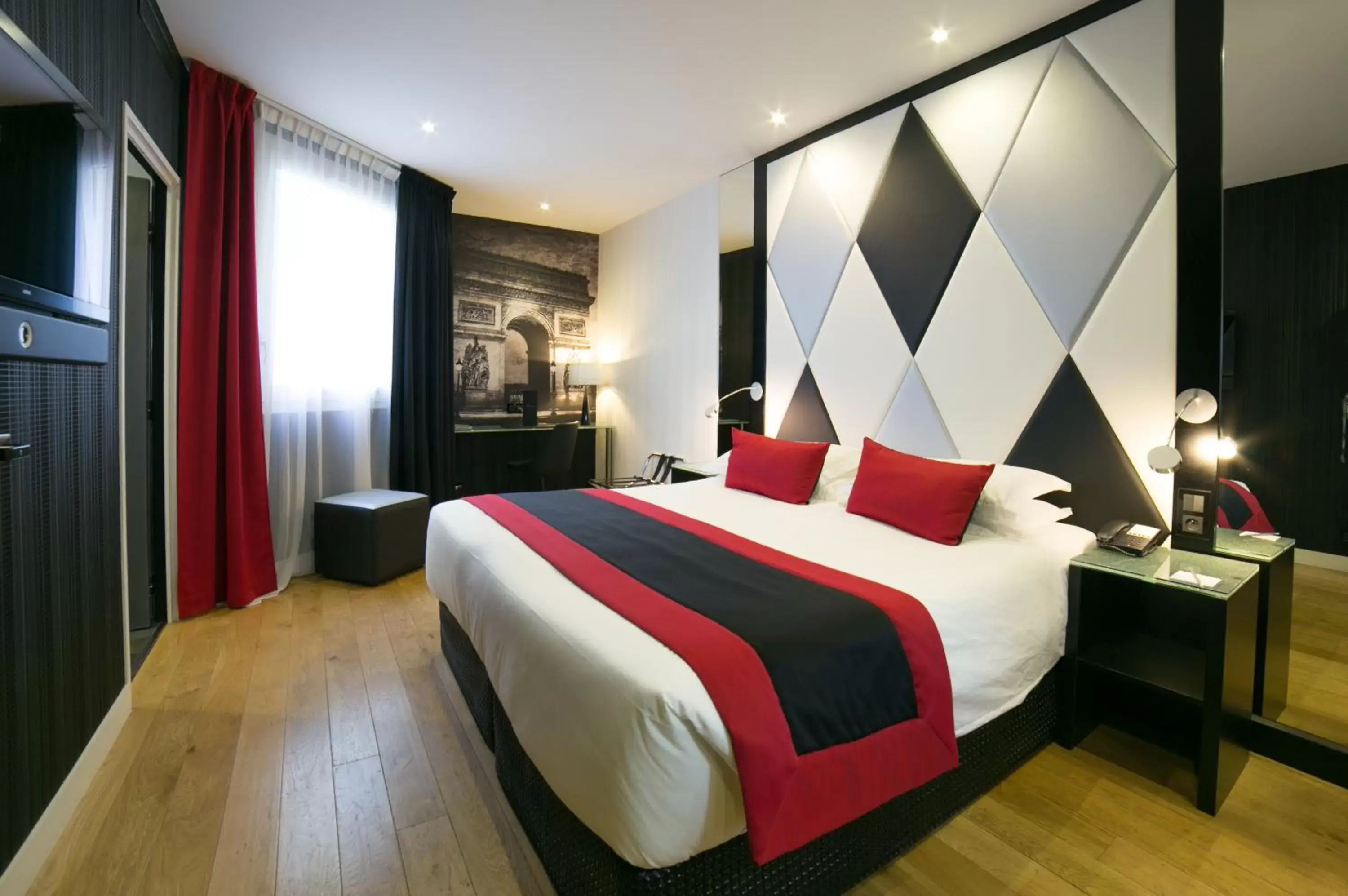 Bedroom, Bed in L'Empire Paris