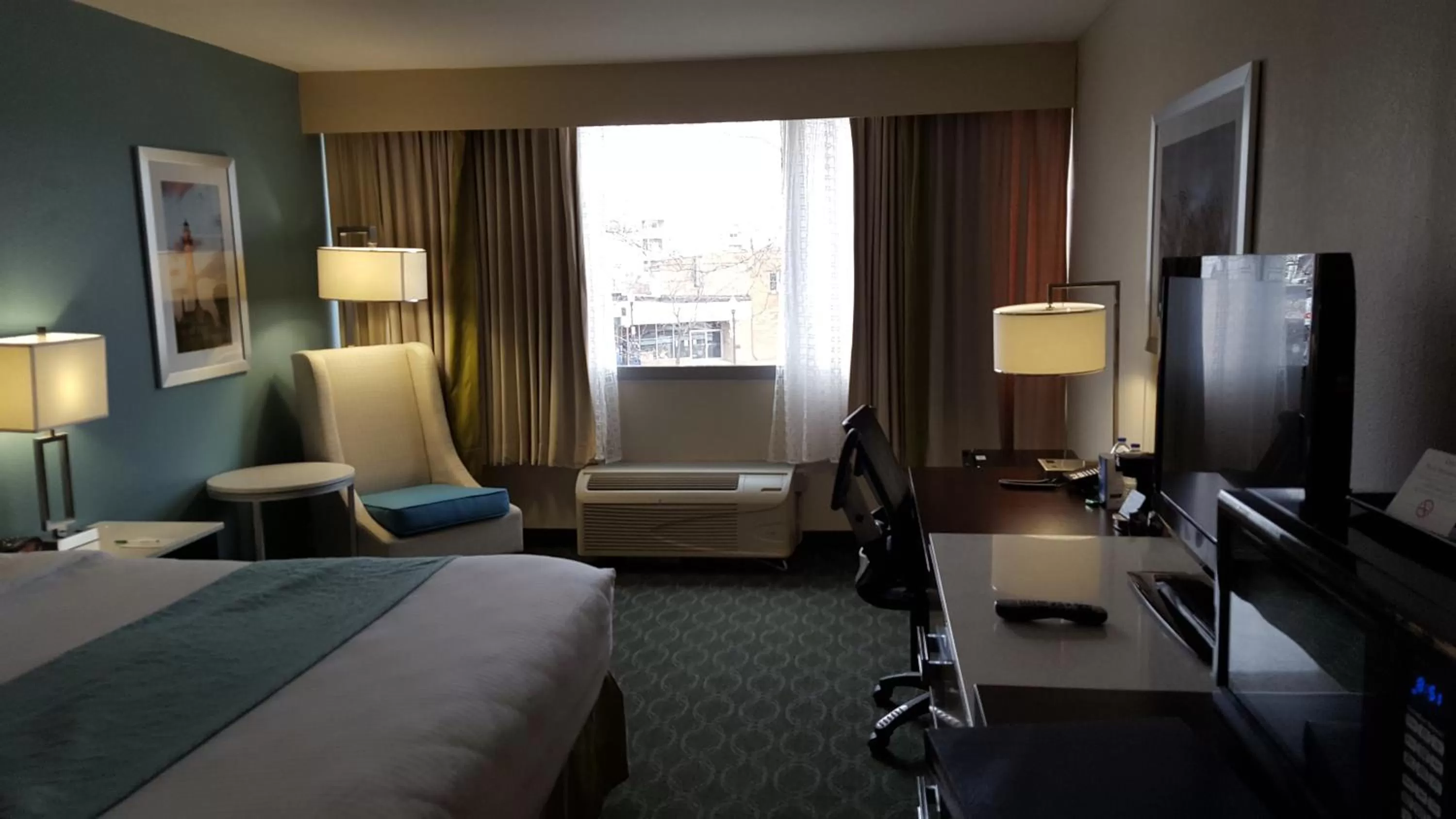 Bedroom, Bed in Wyndham Garden Kenosha Harborside