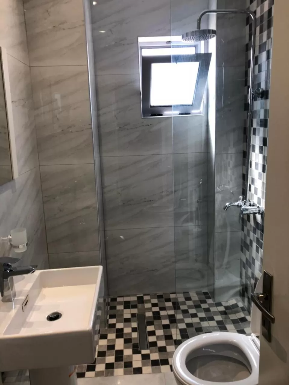 Bathroom in Hotel EDEA