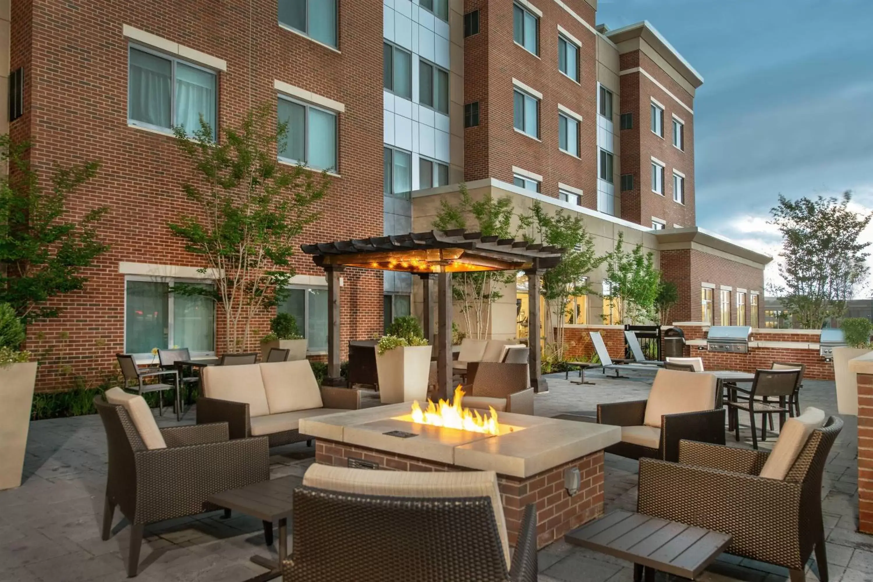 Property building, Restaurant/Places to Eat in Residence Inn Fulton at Maple Lawn