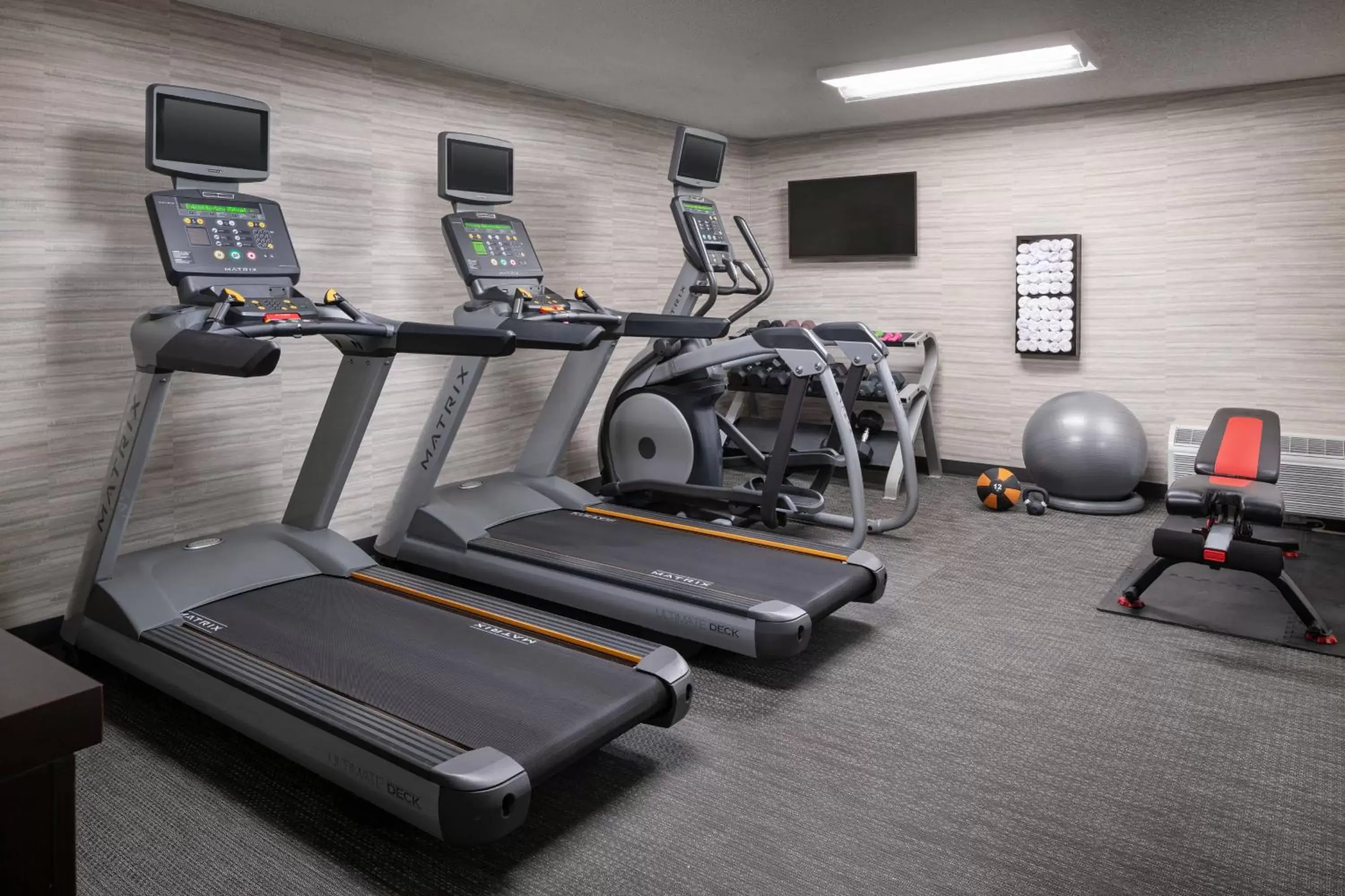 Fitness centre/facilities, Fitness Center/Facilities in Courtyard by Marriott Las Vegas Convention Center