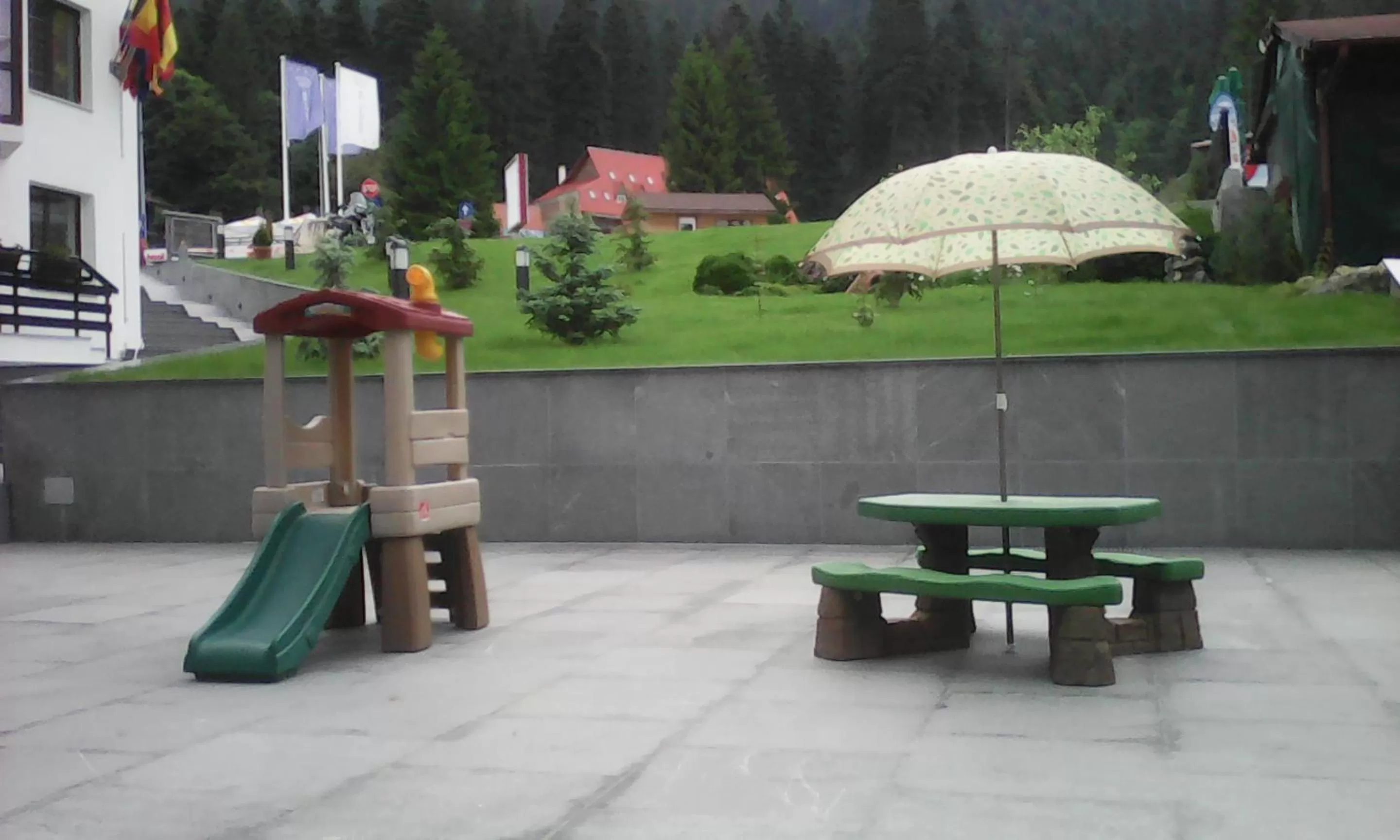 Patio, Children's Play Area in Hotel Miruna - New Belvedere