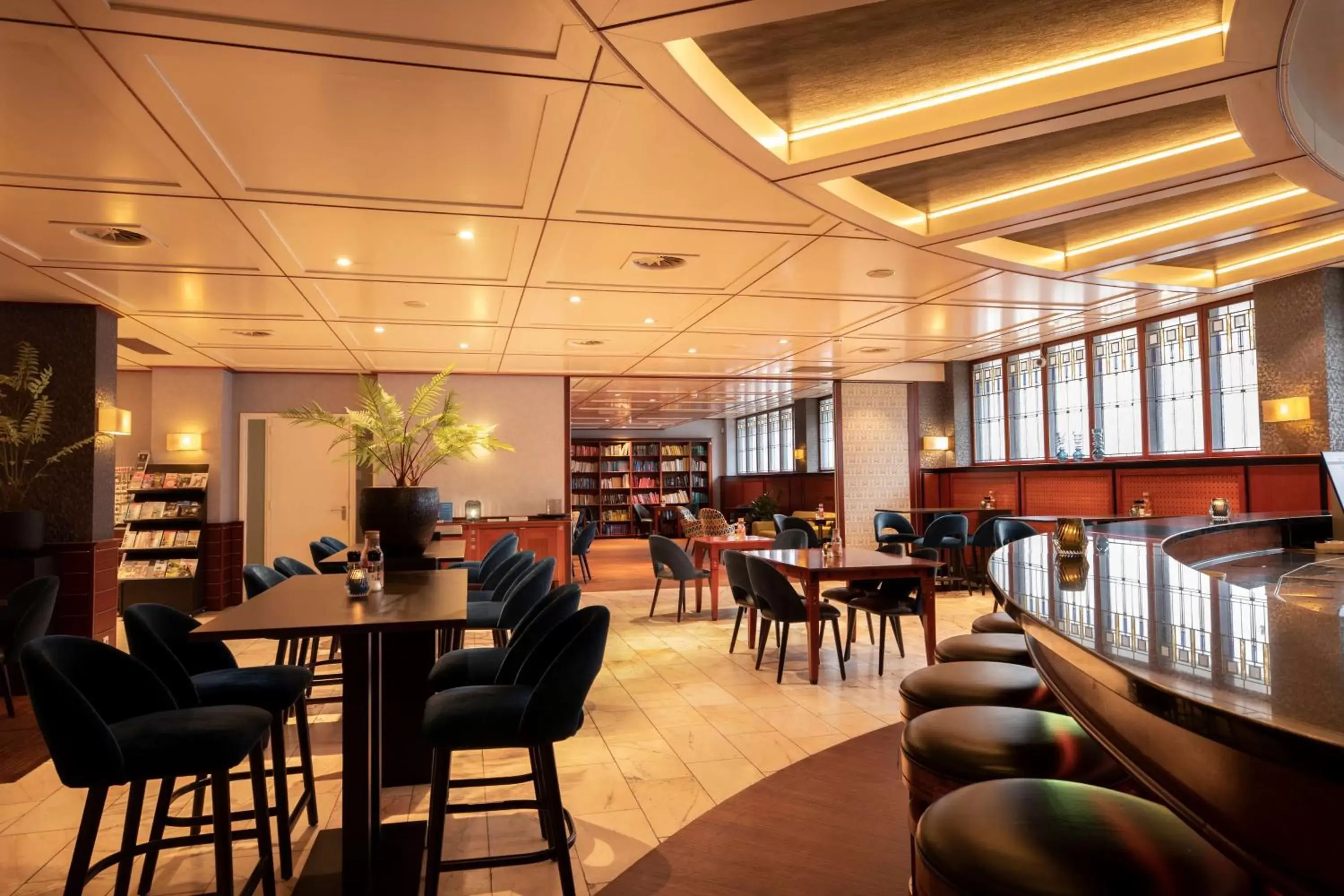 Lounge or bar, Restaurant/Places to Eat in Flonk Hotel Groningen Centre, BW Signature Collection voorheen Best Western Hotel Groningen Centre