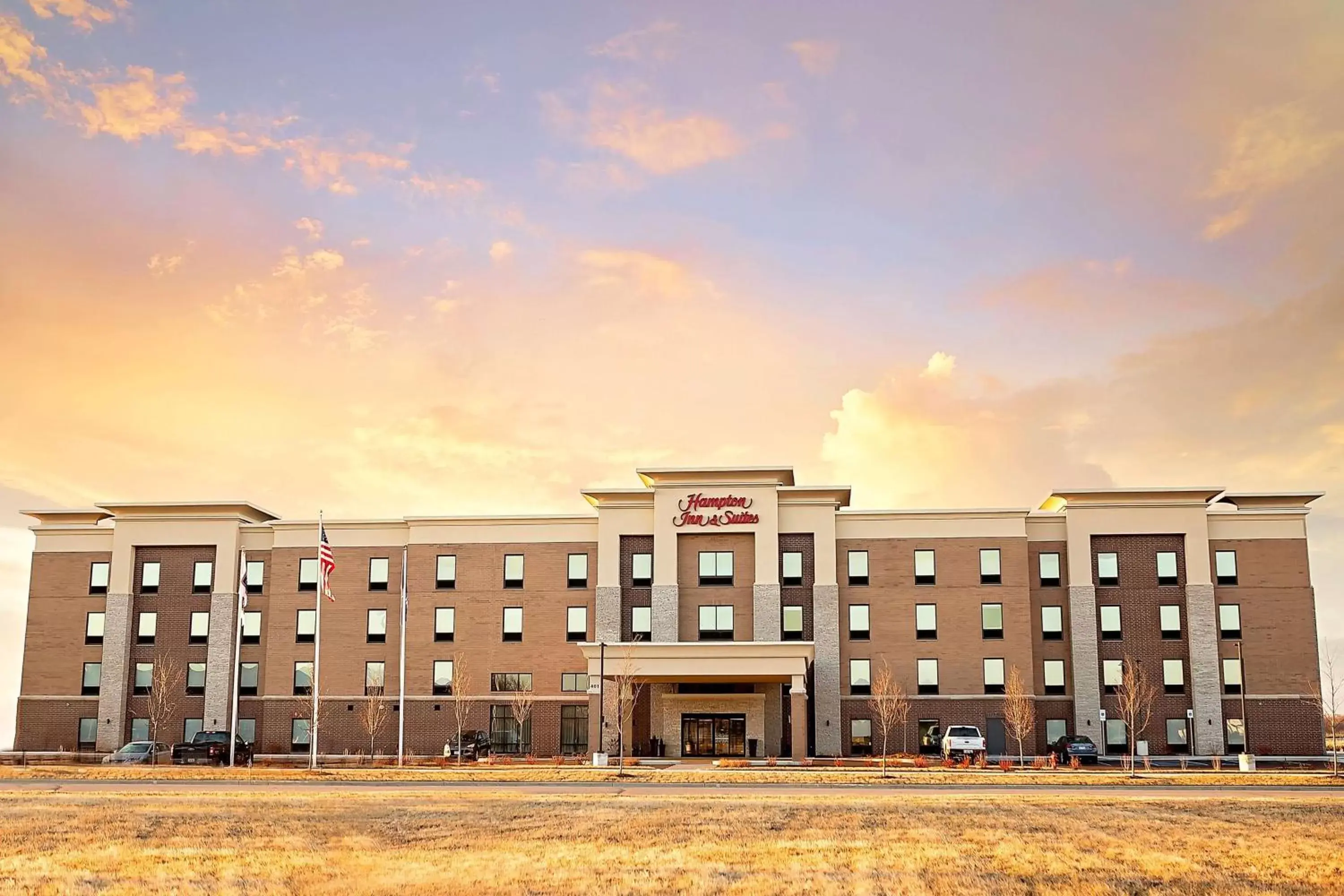 Property Building in Hampton Inn and Suites Dundee