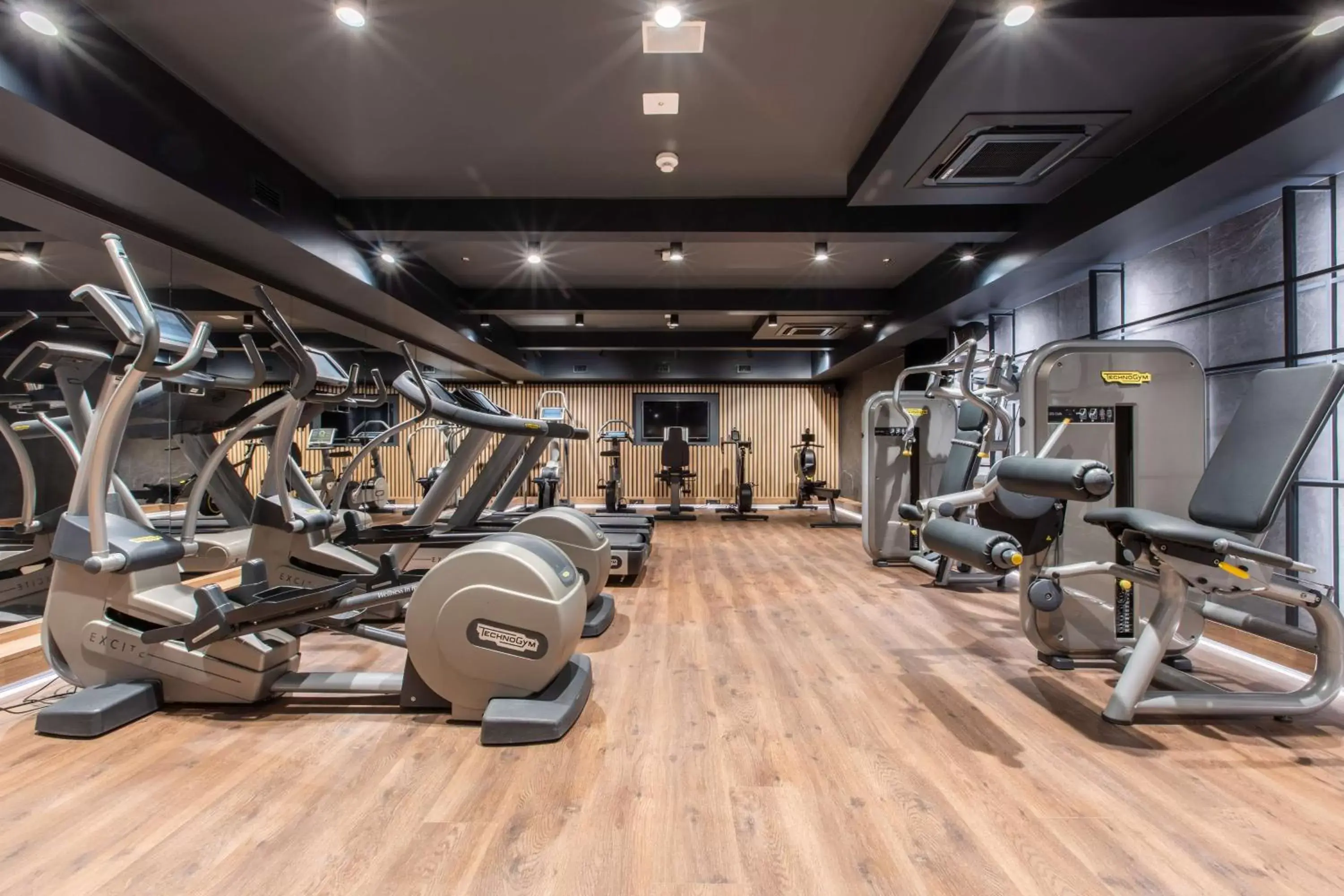 Fitness centre/facilities, Fitness Center/Facilities in Radisson Blu Hotel Prague