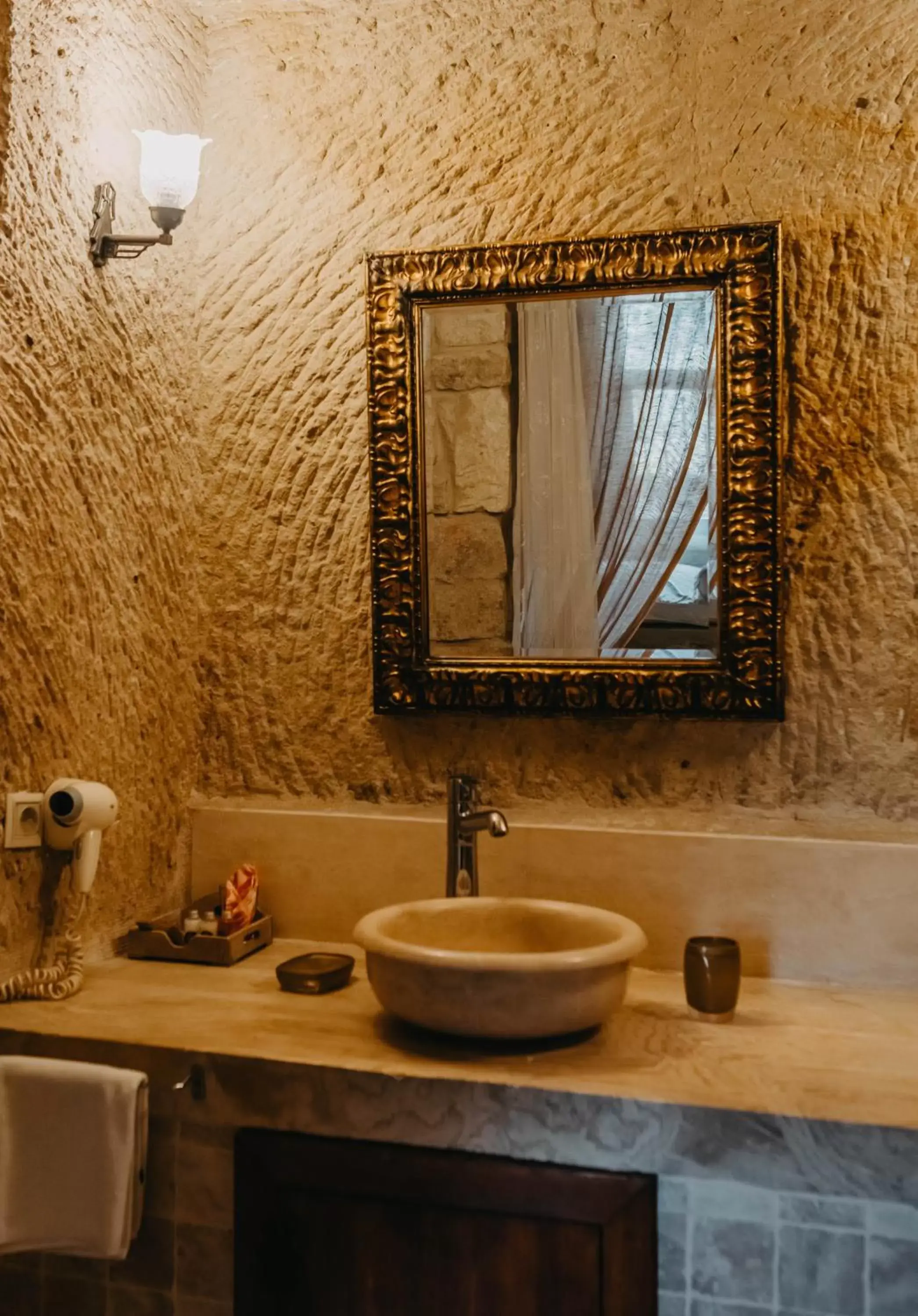 Bathroom in Melekler Evi Cave Hotel