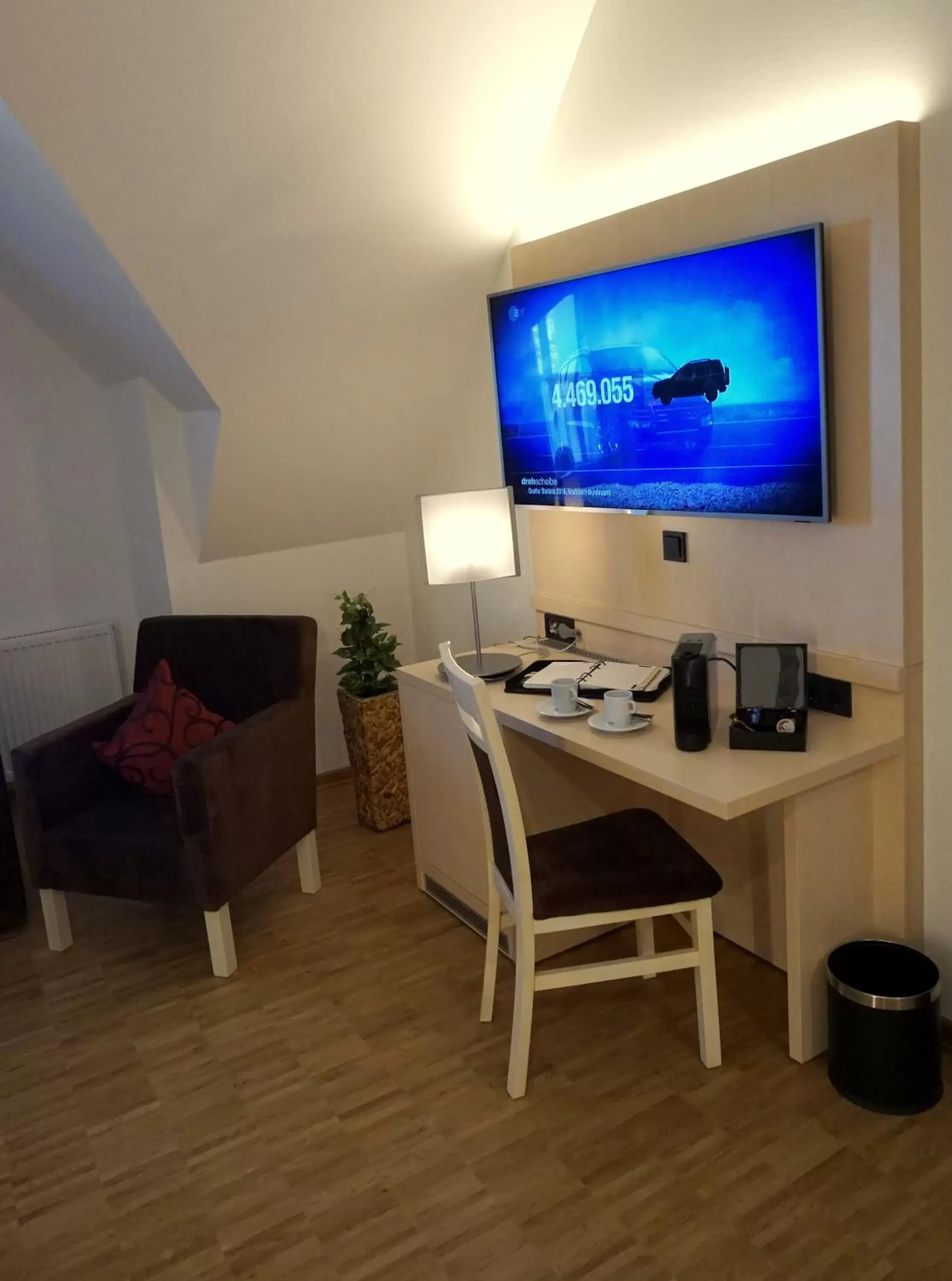 TV and multimedia, TV/Entertainment Center in Hotel Rappen Rothenburg ob der Tauber