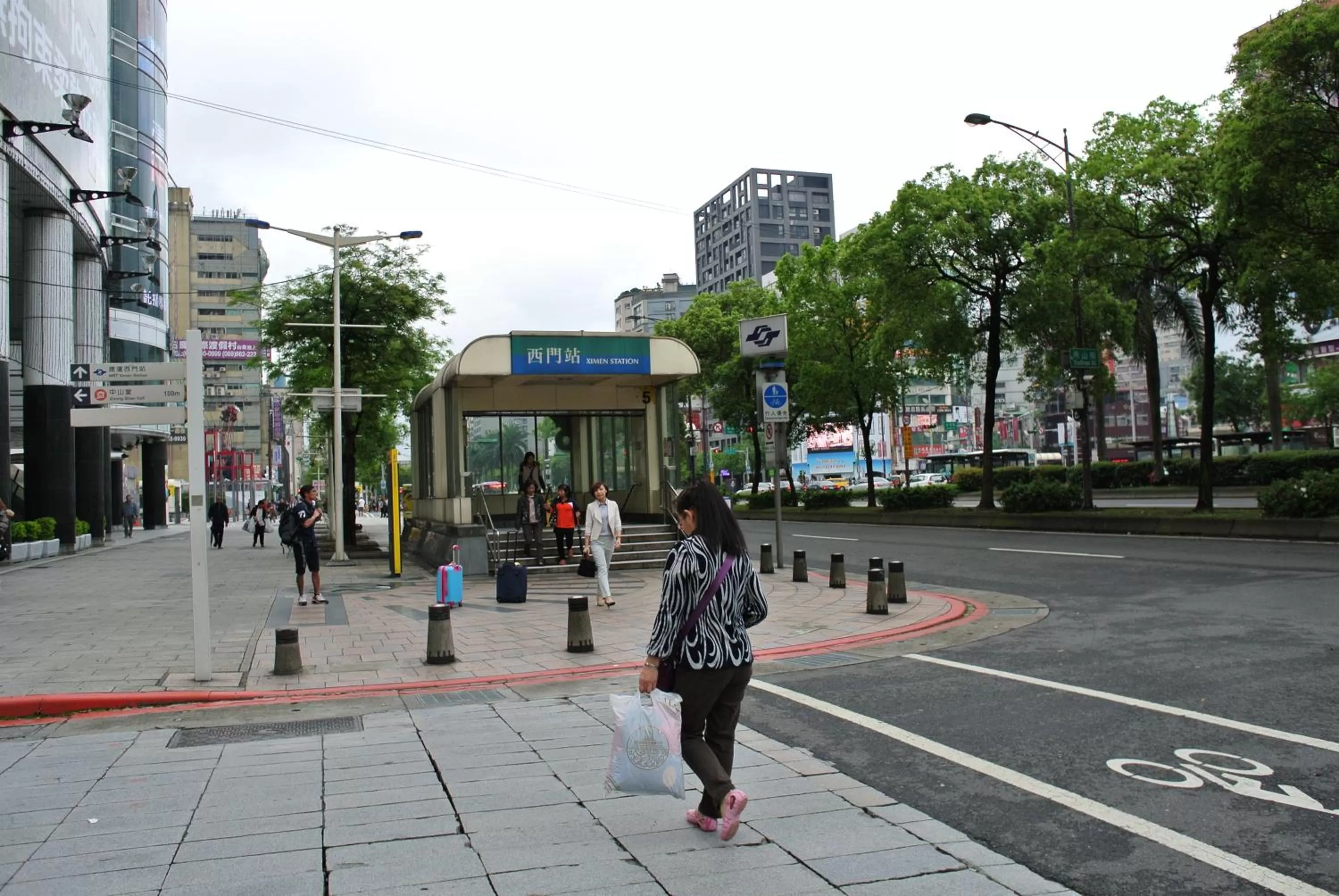 Street view in Hotel Midtown Richardson