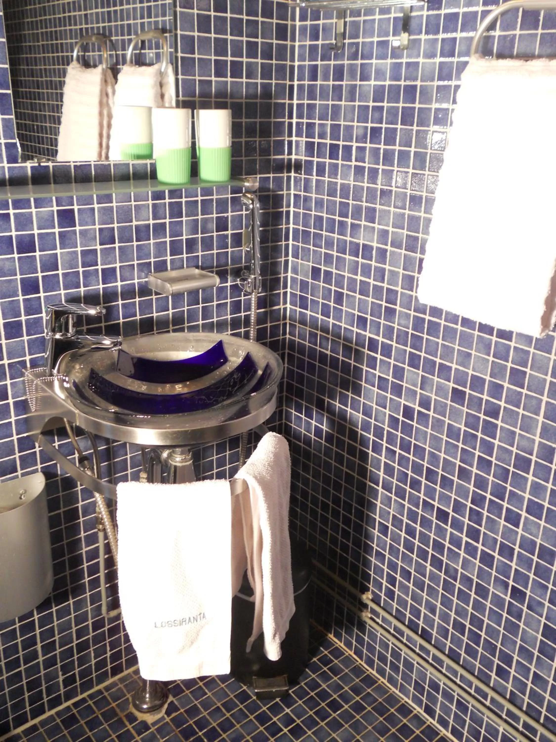 Toilet in Lossiranta Lodge