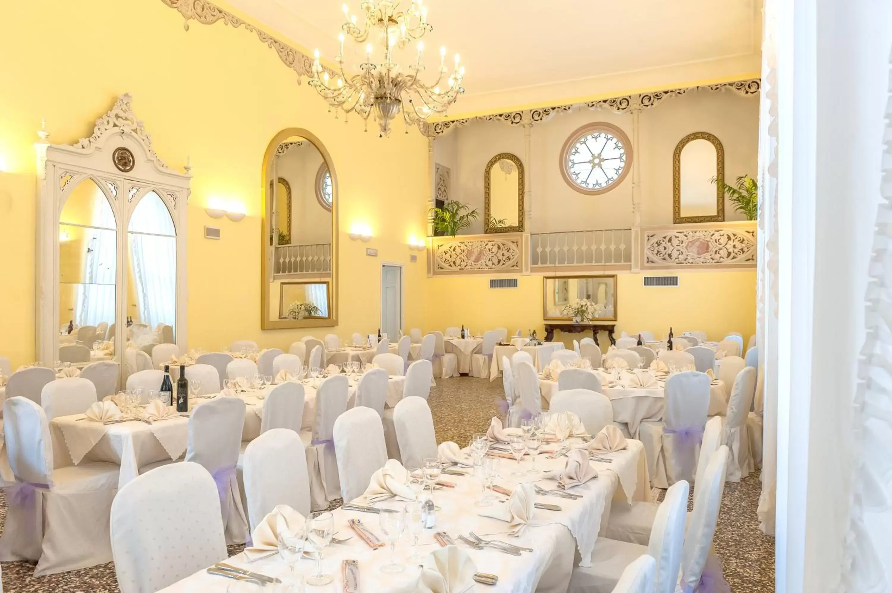 Restaurant/places to eat, Banquet Facilities in Hotel Trettenero