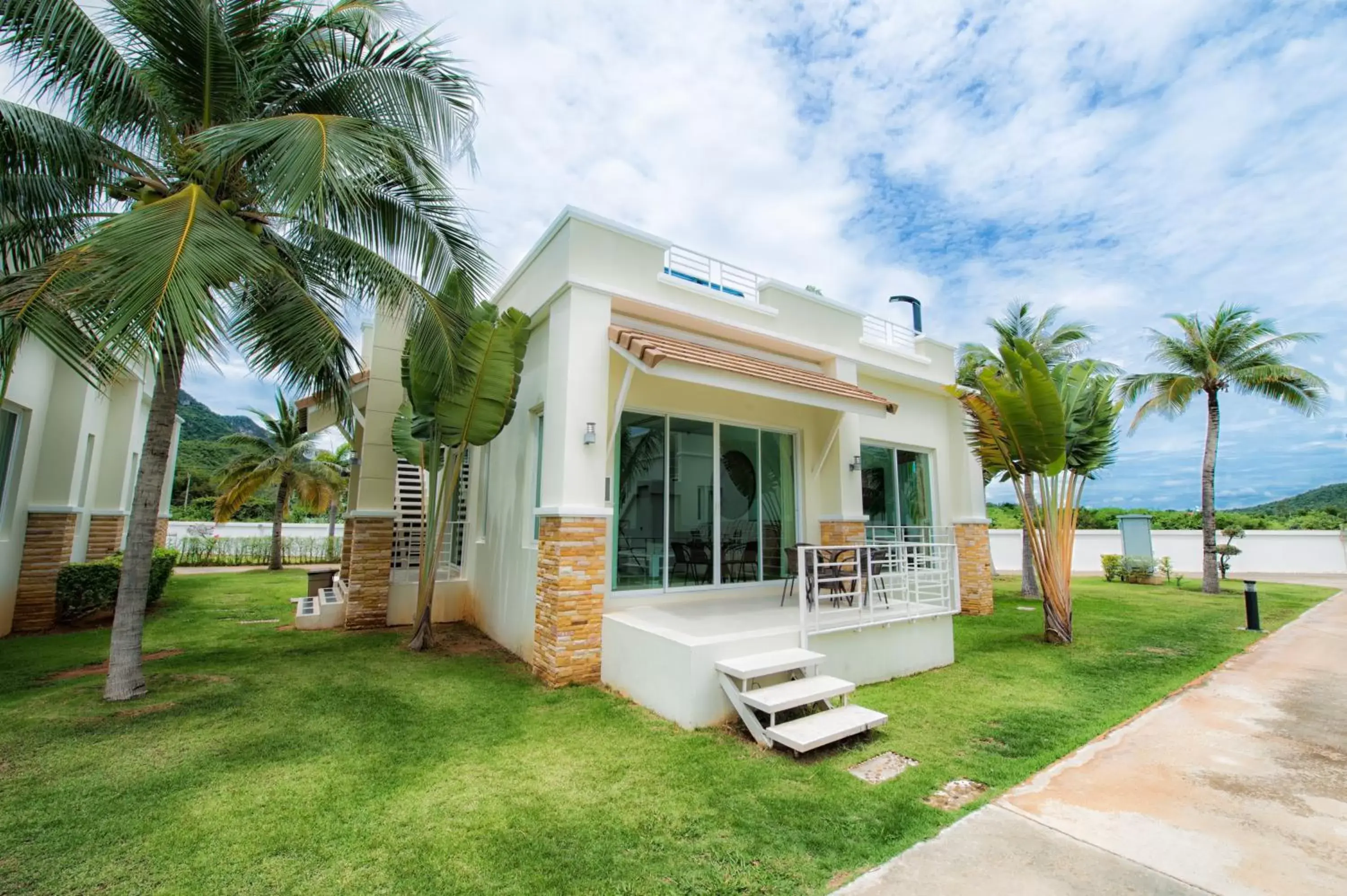 Facade/entrance, Property Building in Oriental Beach Pearl Resort