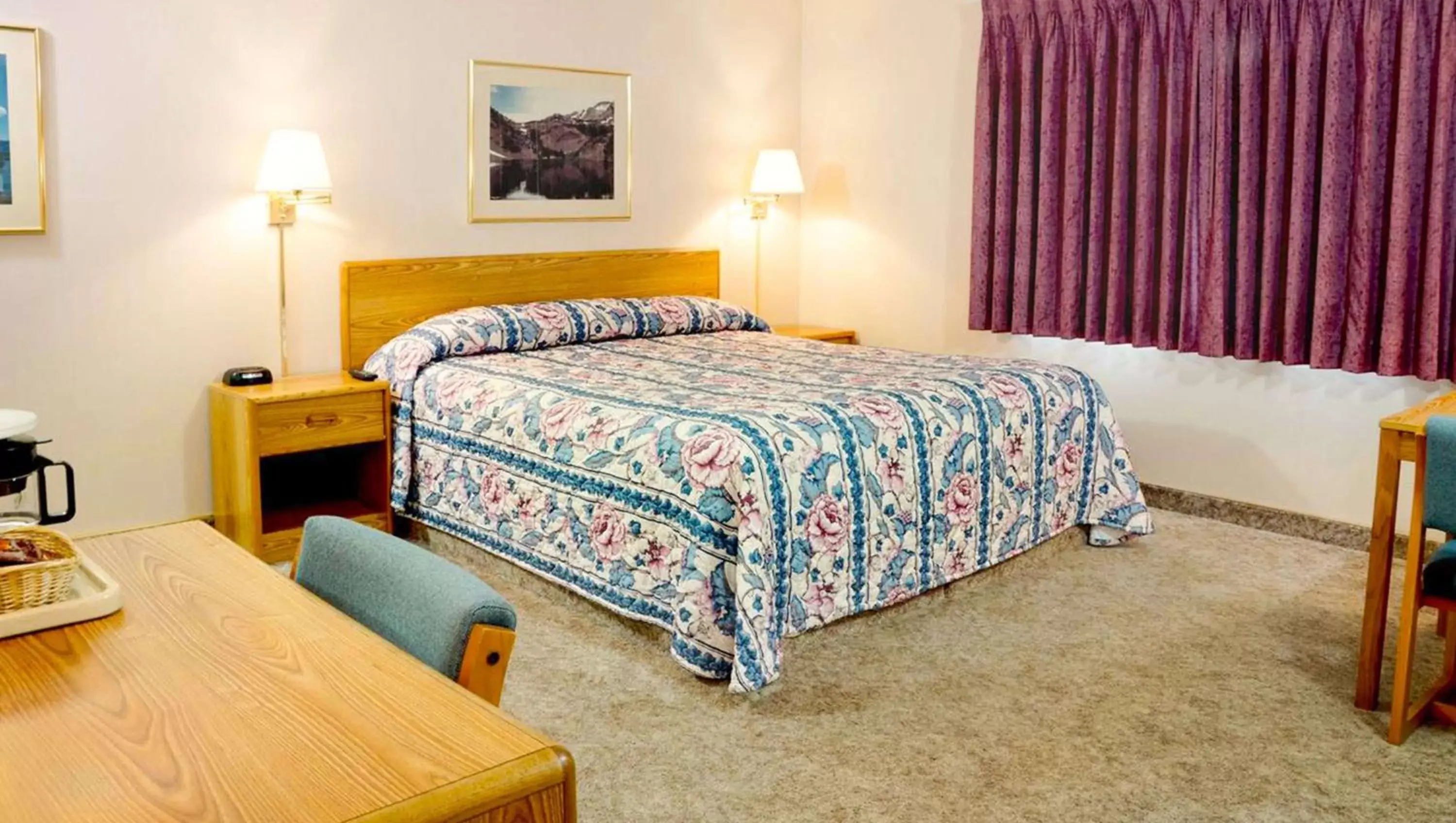 Photo of the whole room, Bed in Ruby Inn Bridgeport Photo of the whole room, Bed in Ruby Inn Bridgeport