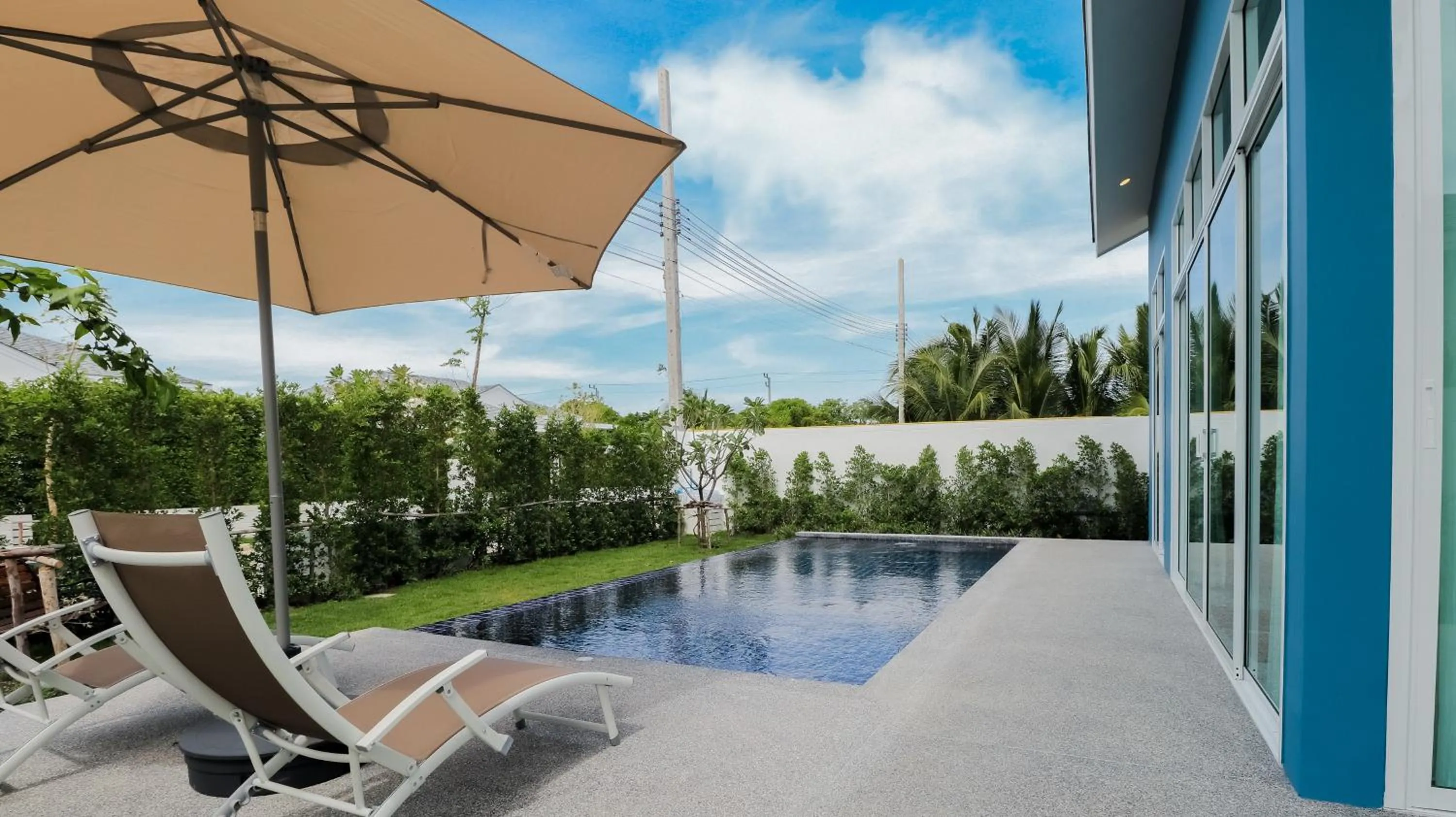 Swimming pool in Chaum Haus Pool Villas