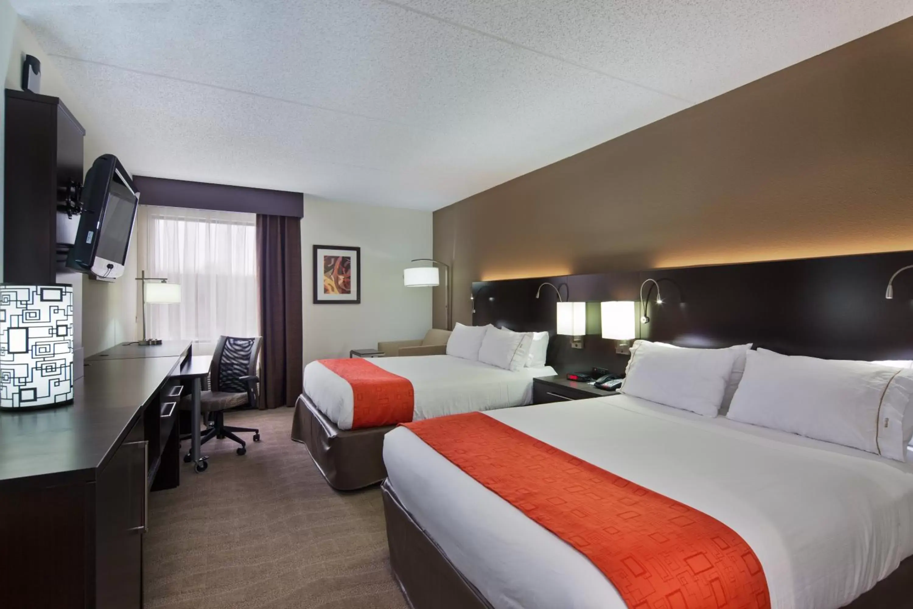 Photo of the whole room, Bed in Holiday Inn Express Harrisburg NE, an IHG Hotel