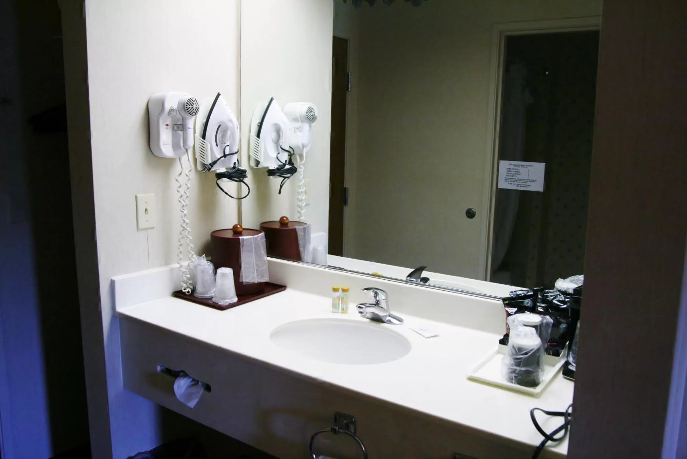 Coffee/tea facilities in Baymont by Wyndham Mount Vernon Renfro Valley