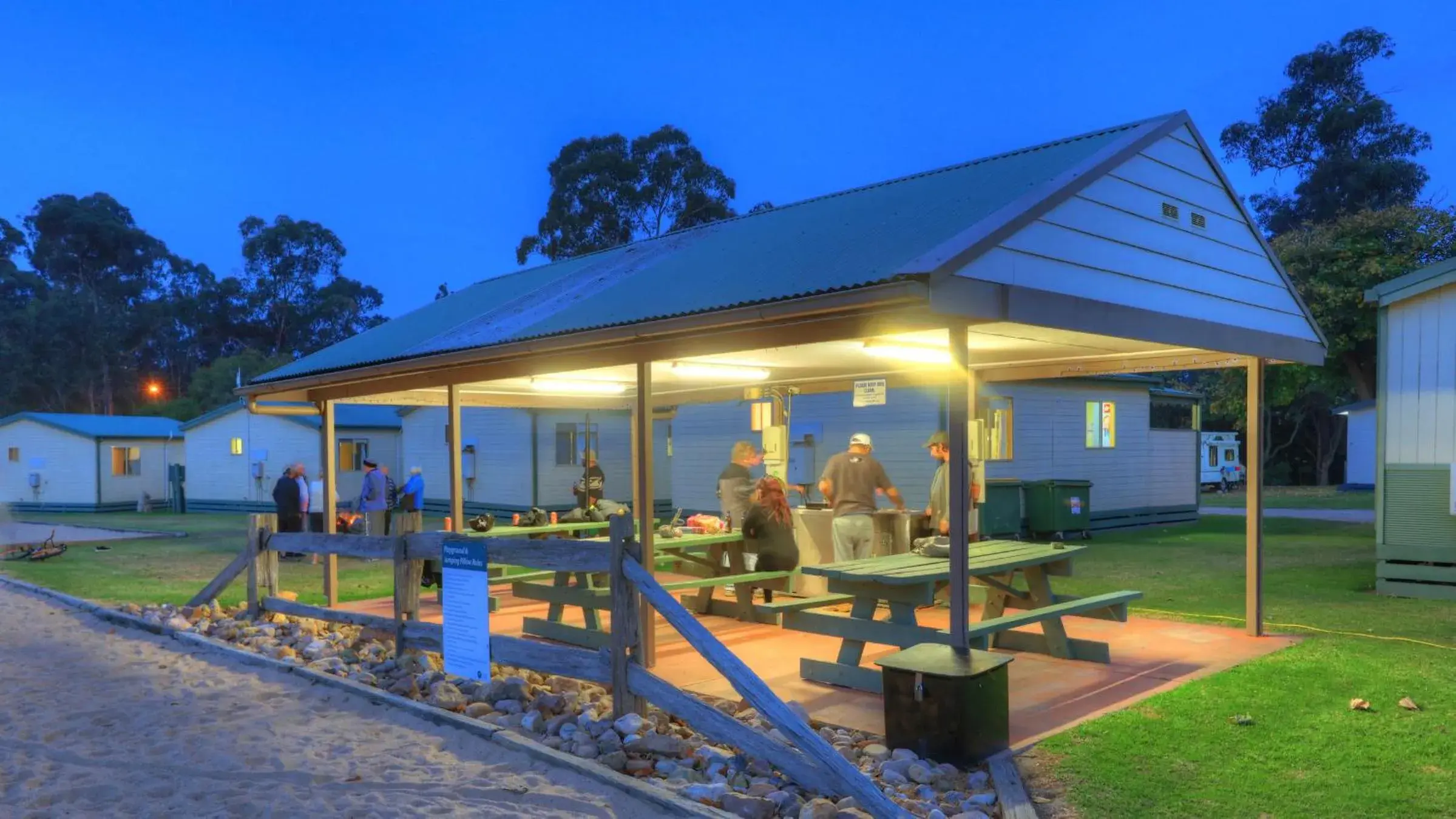 BBQ facilities in Eden Gateway Holiday Park