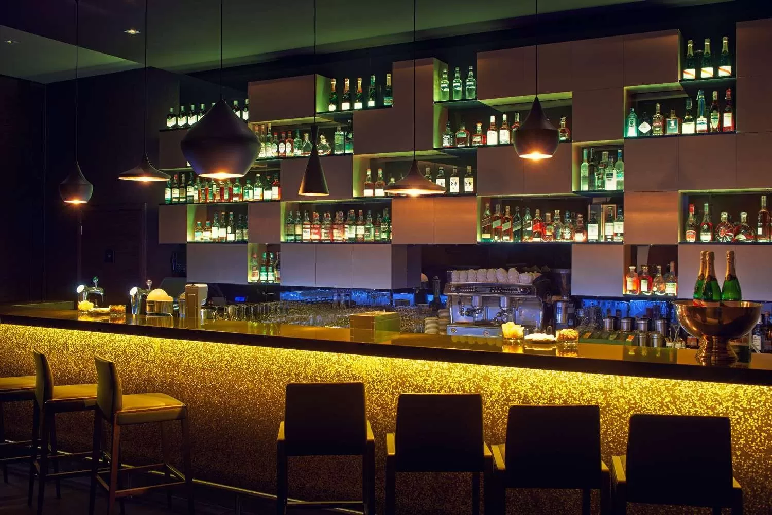 Lounge or bar in DoubleTree by Hilton Łódź