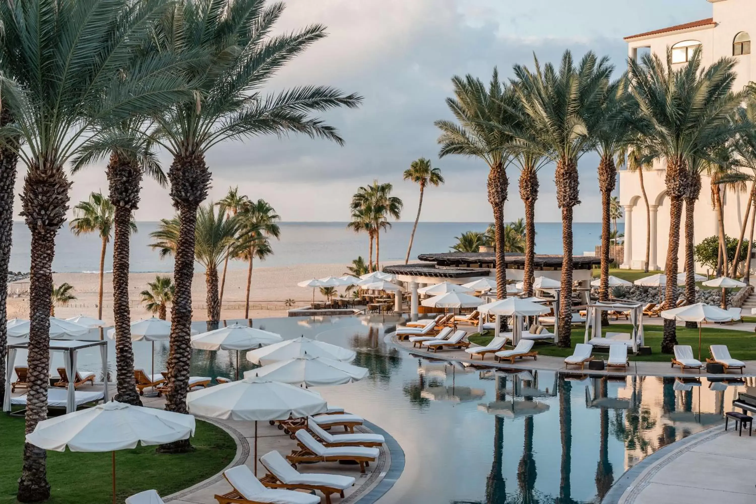 Pool view in Hilton Los Cabos