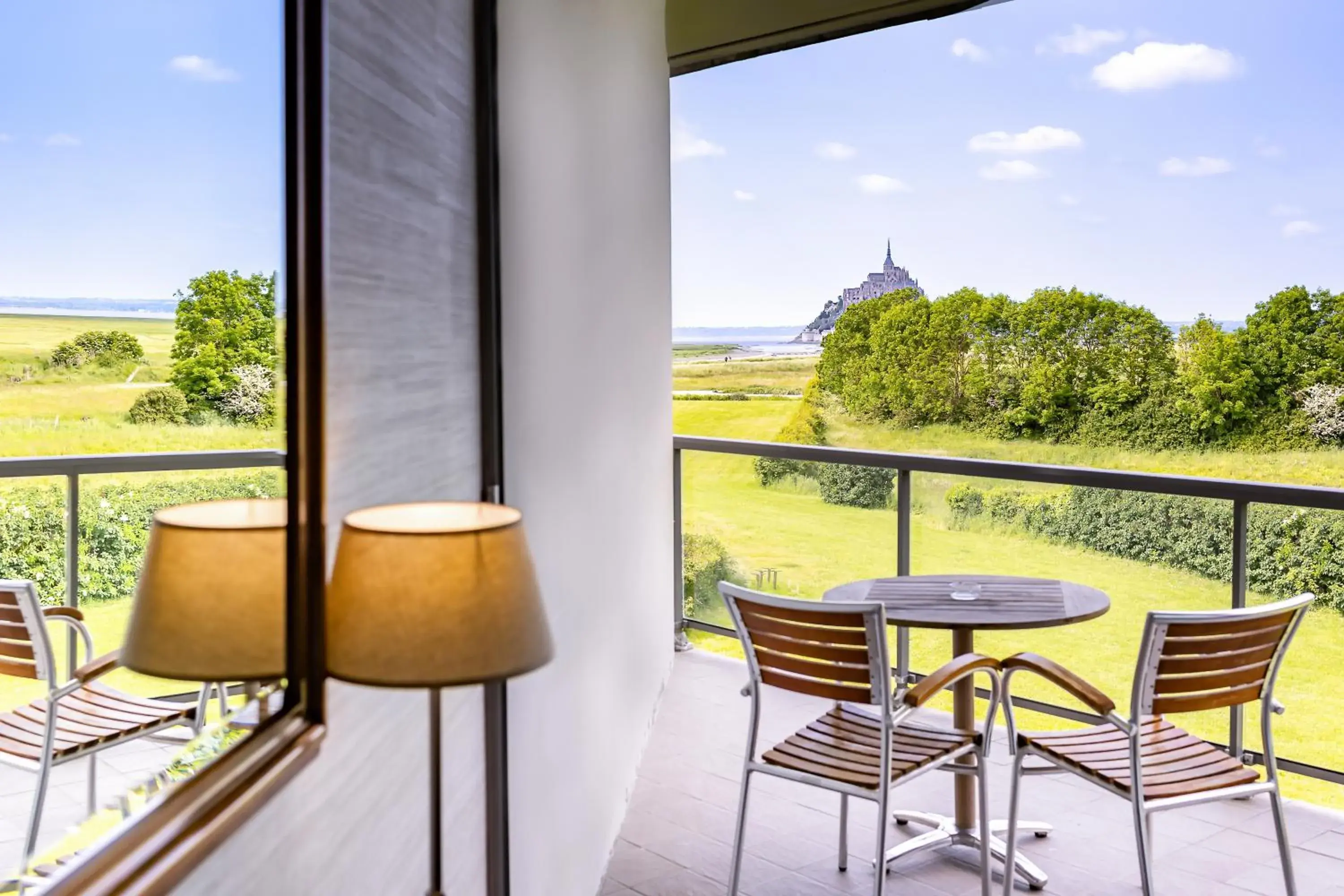 Natural landscape, Balcony/Terrace in Le Relais Saint Michel