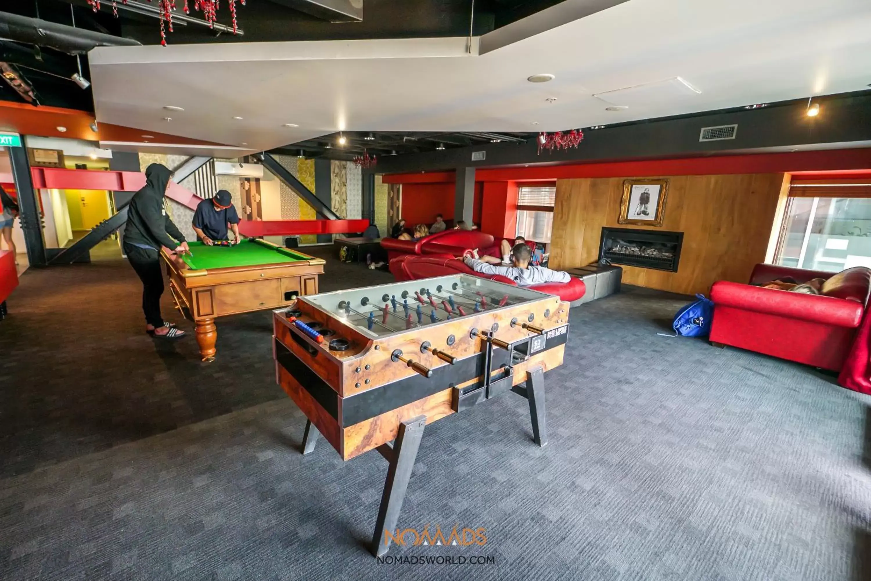 Communal lounge/ TV room, Billiards in Nomads Queenstown