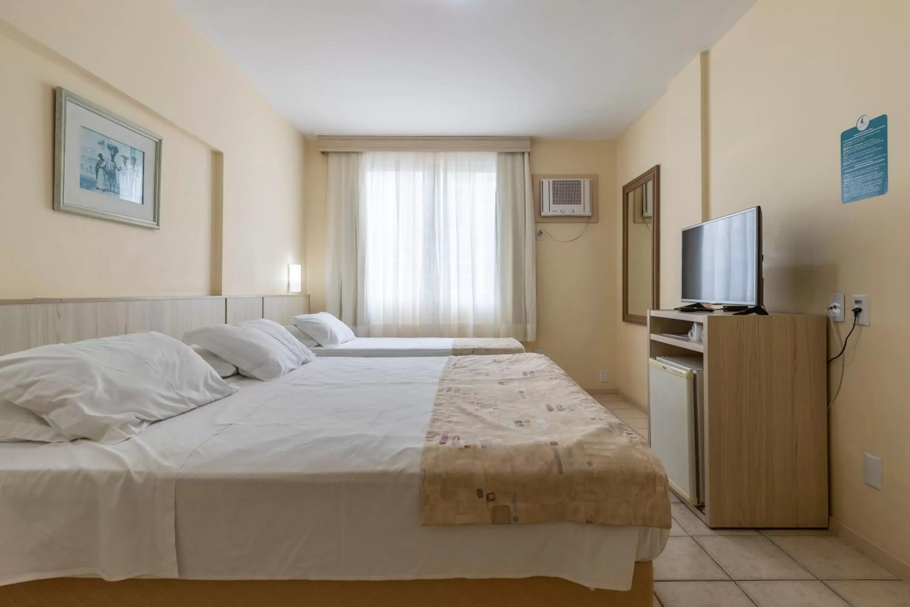 Bedroom in Sagres Praia Hotel