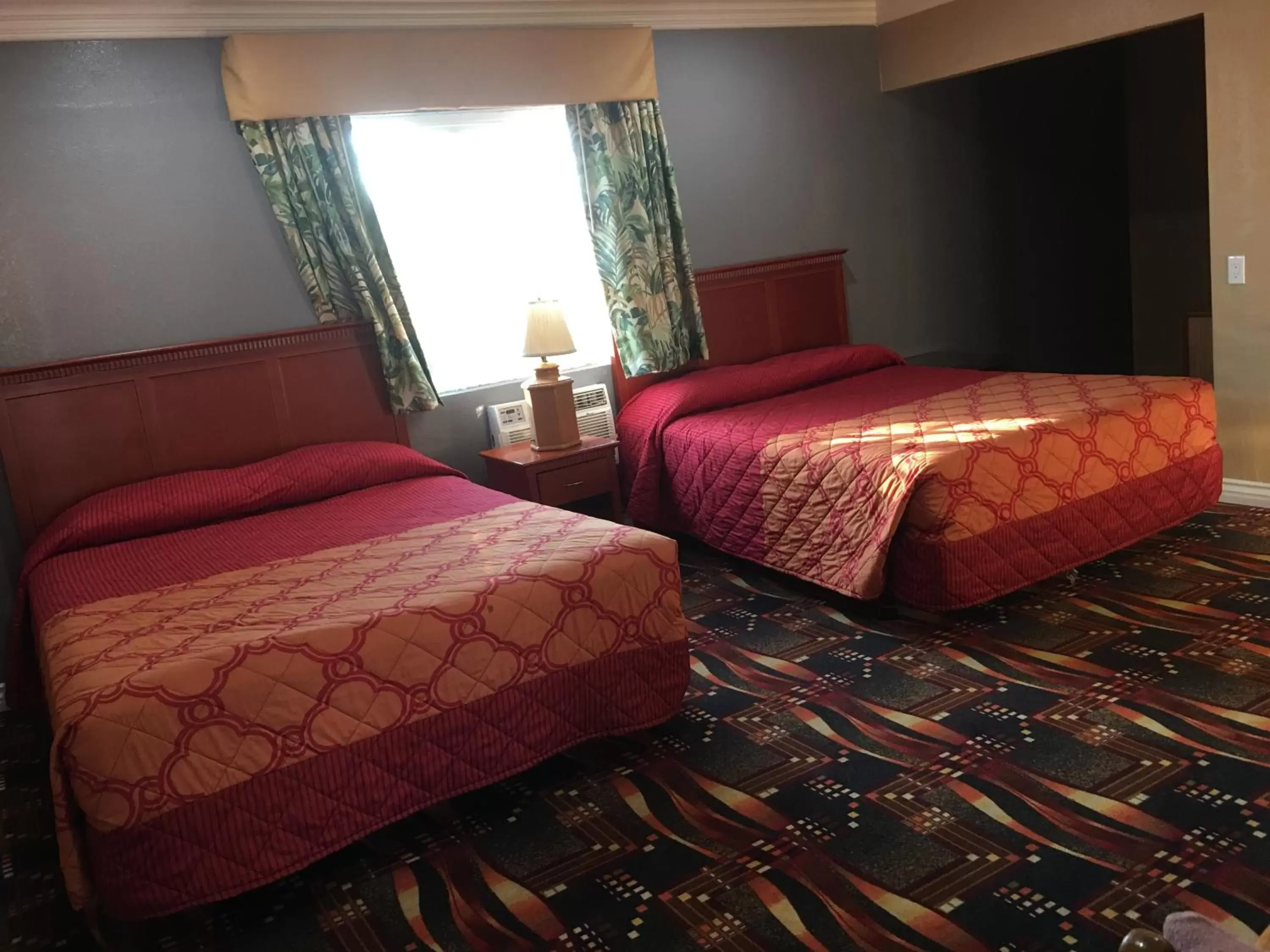 Bed in Budget Inn LAX-Lawndale Bed in Budget Inn LAX-Lawndale