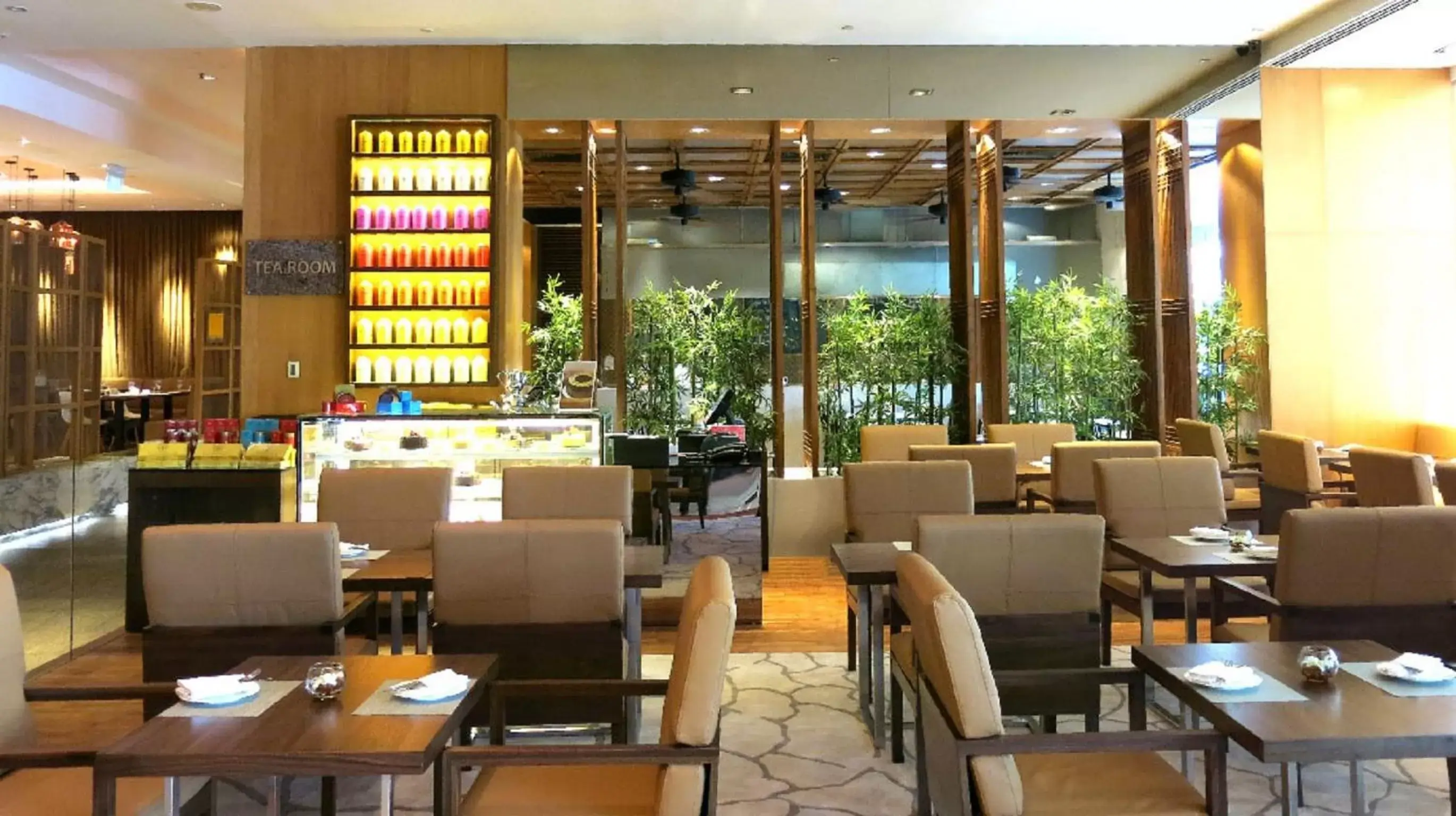 Restaurant/Places to Eat in Amara Singapore