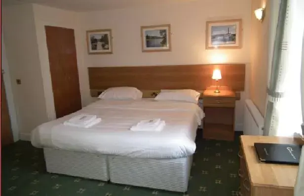 Single Room in Gordon Arms Hotel