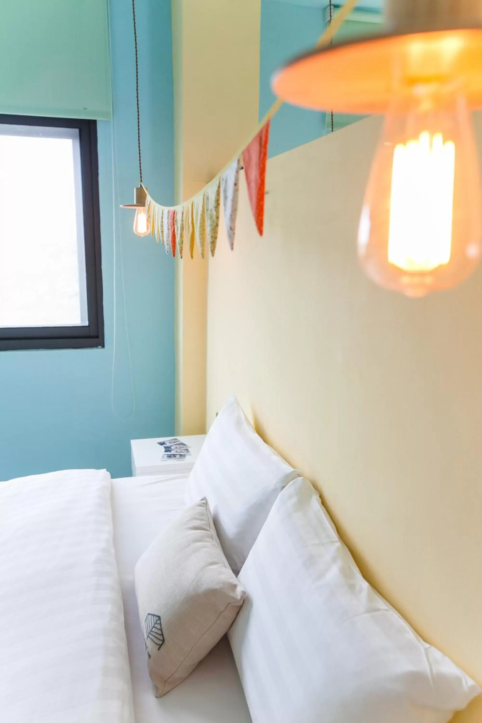 bunk bed, Seating Area in The Leaf Inn