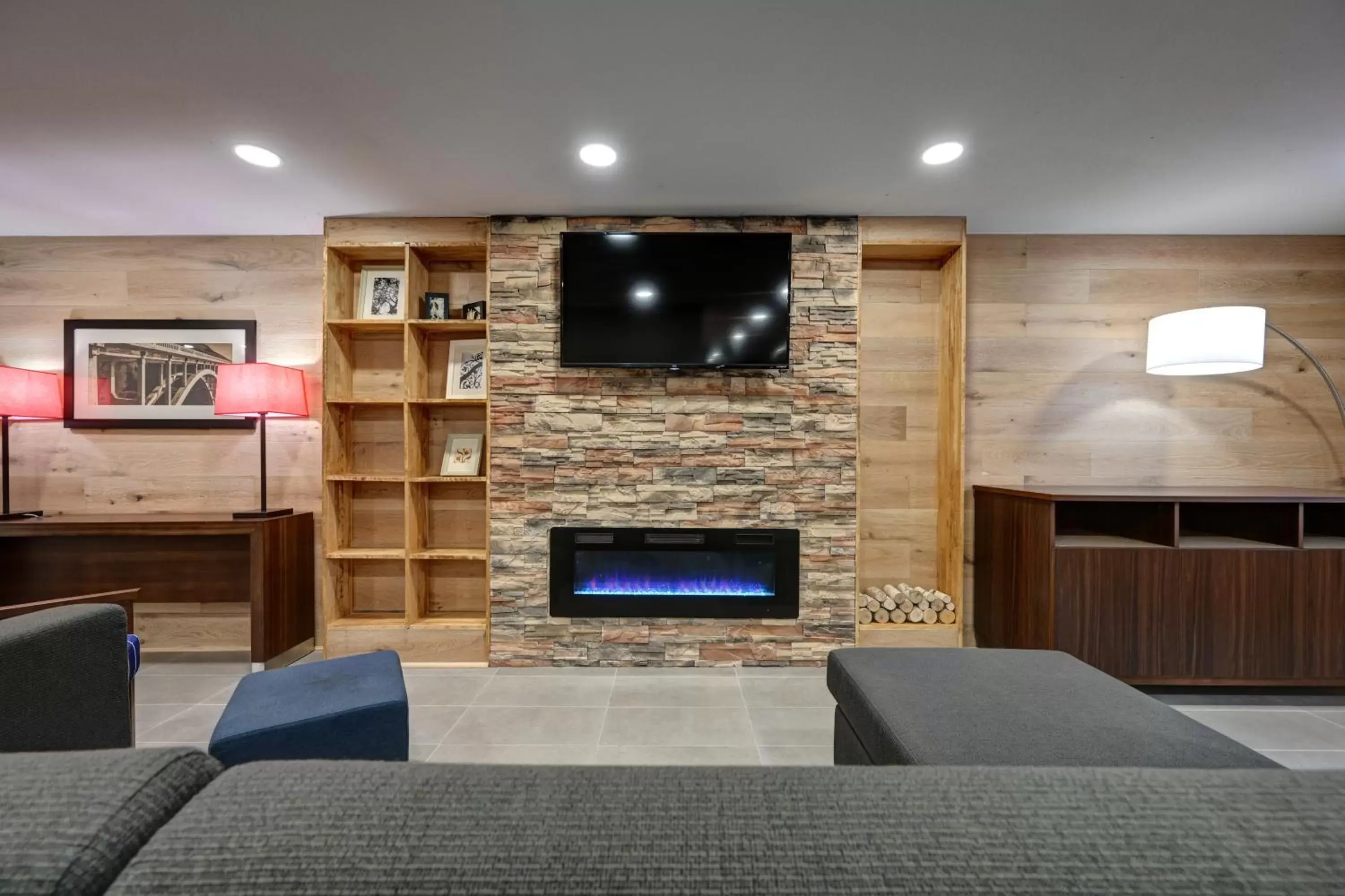 TV/Entertainment Center in Country Inn & Suites by Radisson, Pierre, SD