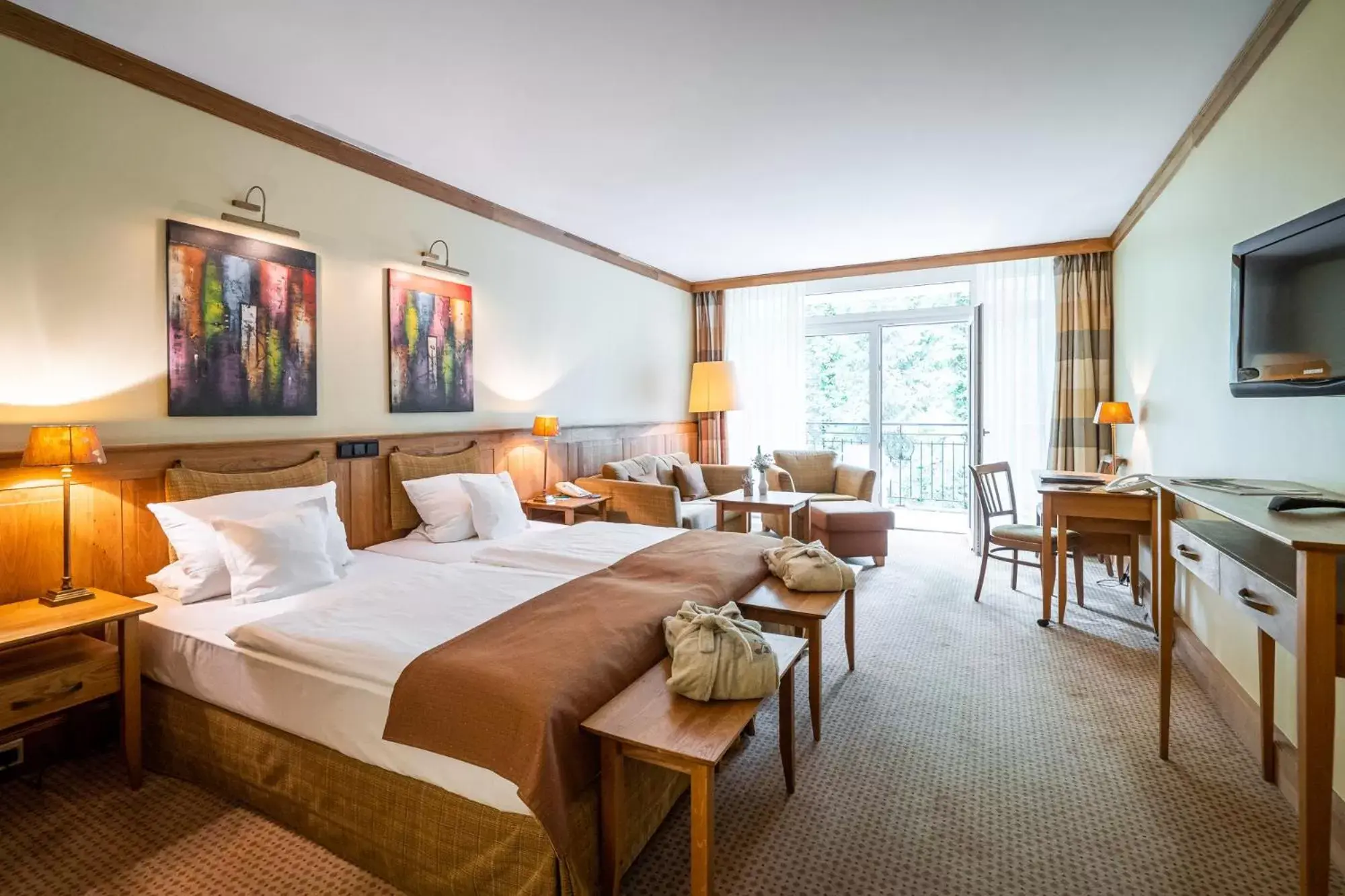 Comfort Double Room in Waldhotel Tannenhäuschen Comfort Double Room in Waldhotel Tannenhäuschen