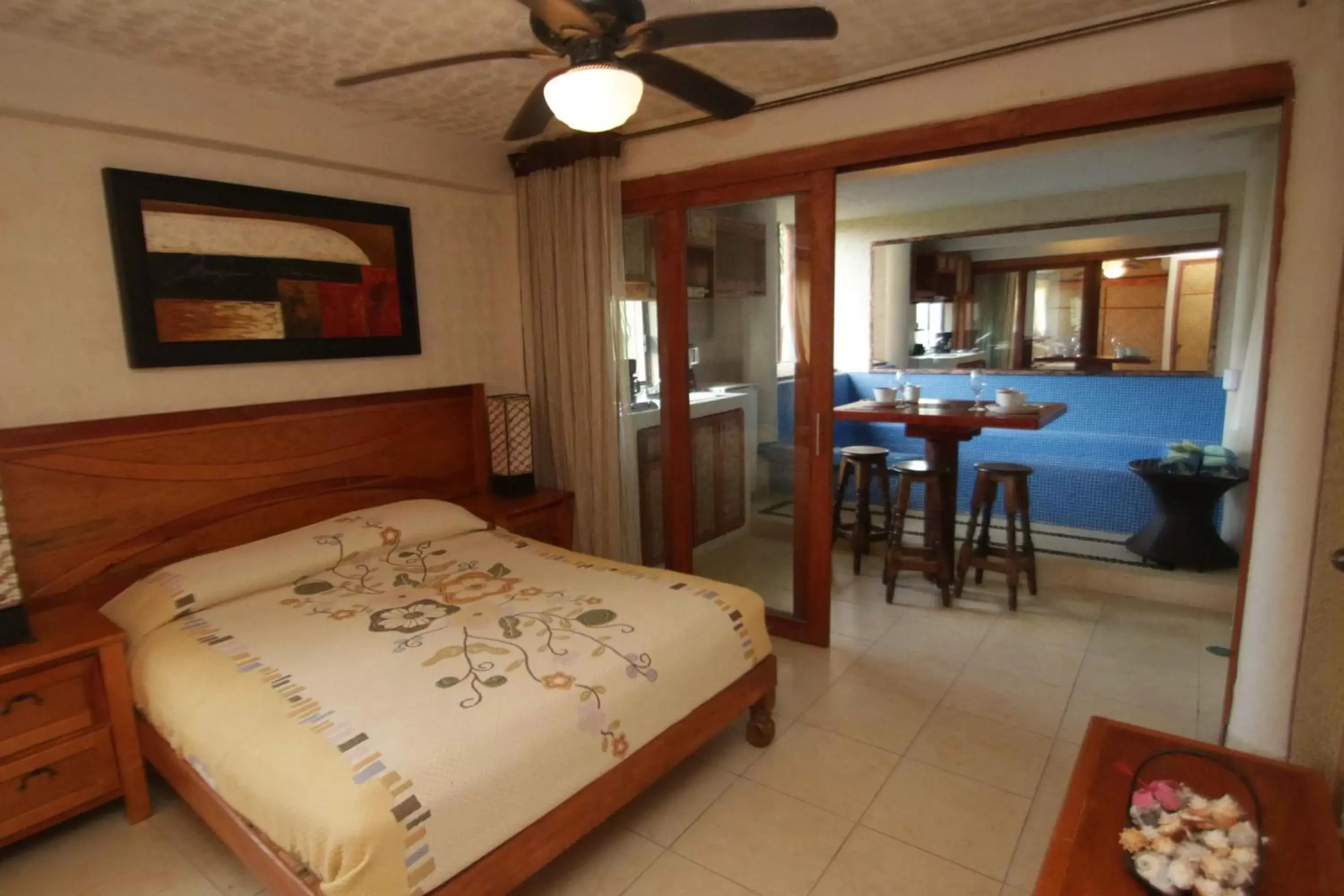 Bathroom, Bed in Hotel Villas Las Azucenas