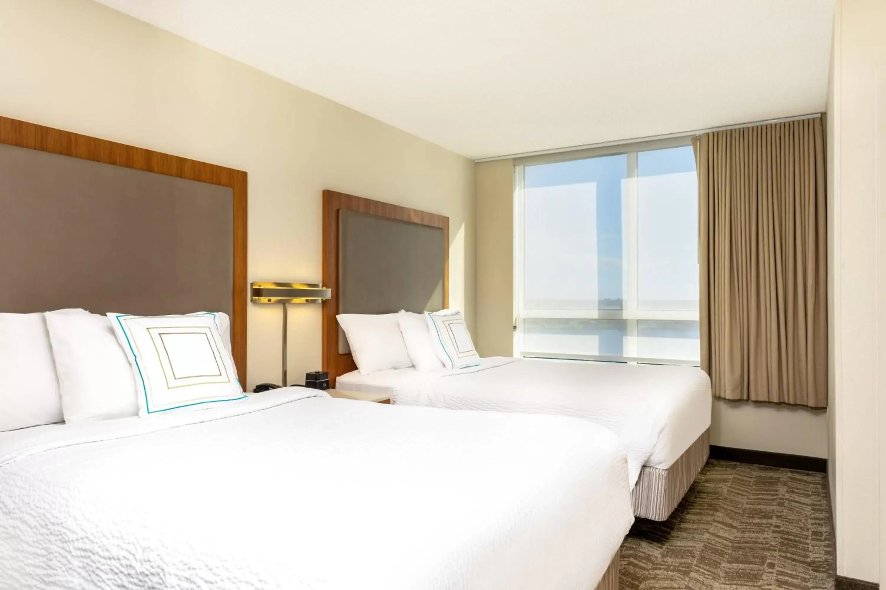 Photo of the whole room, Bed in SpringHill Suites by Marriott Miami Airport South Blue Lagoon Area