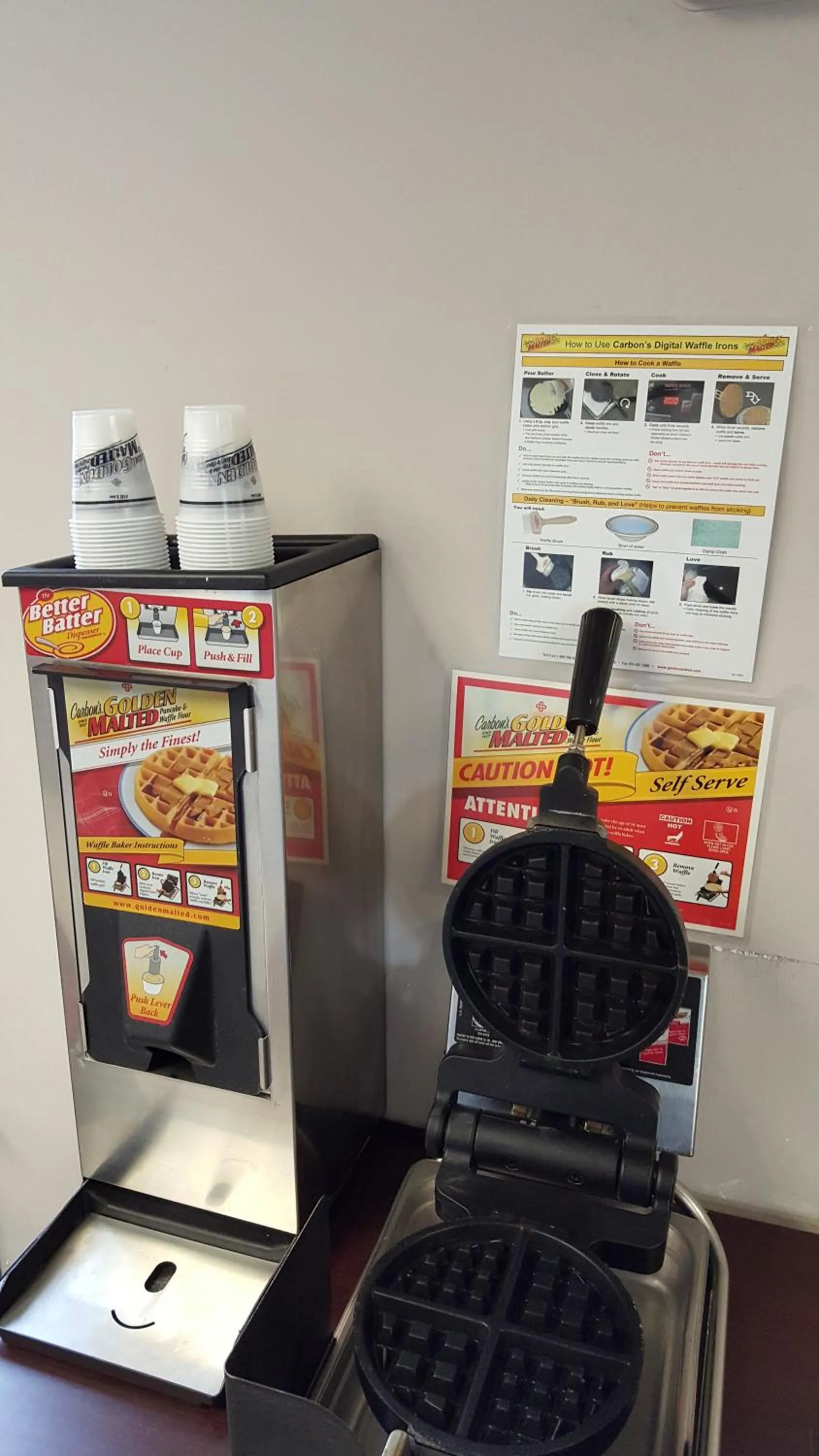 Continental breakfast in Gurnee Motel