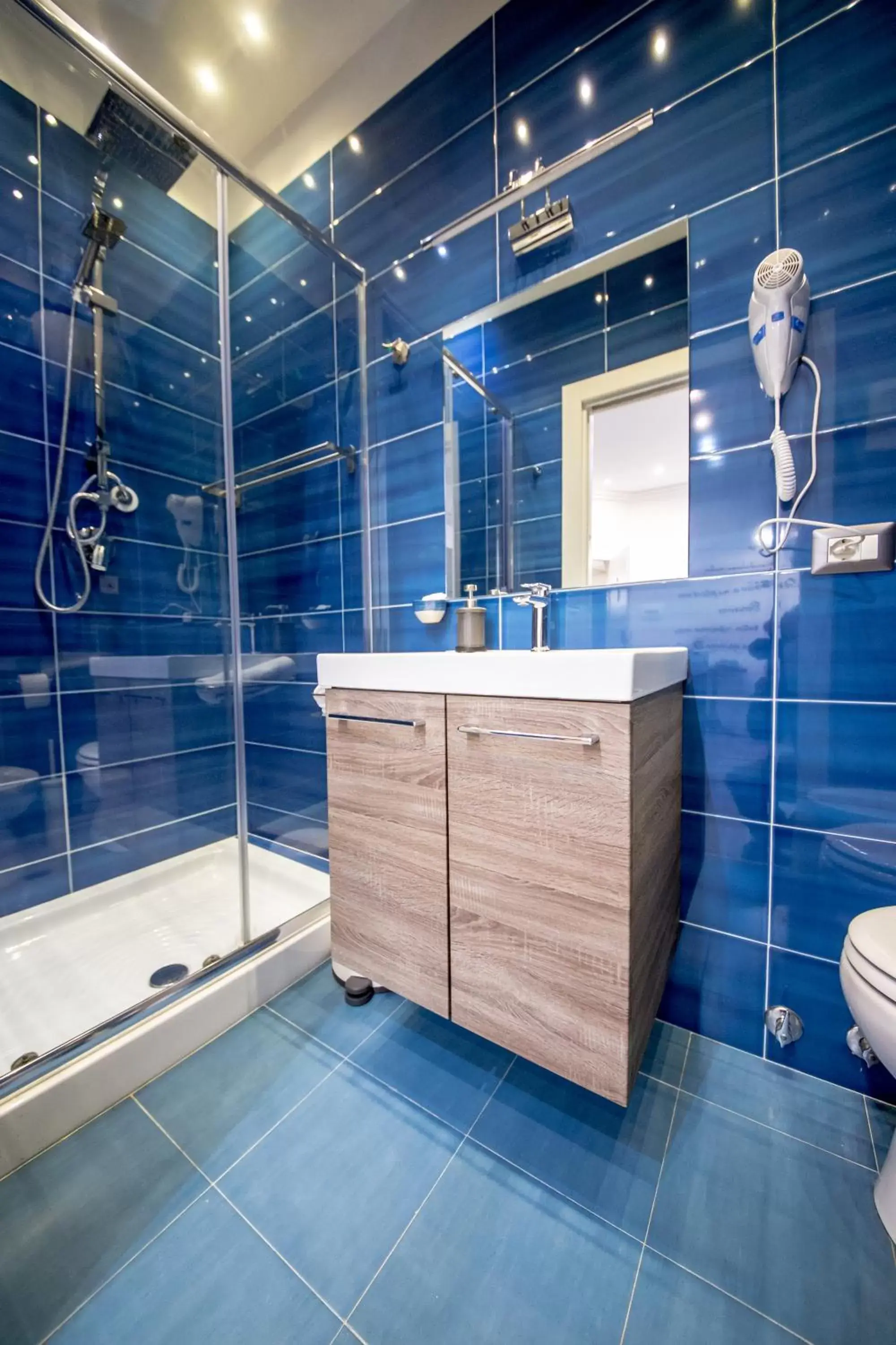 Shower, Bathroom in Miracolo al Duomo Smart Accomodations