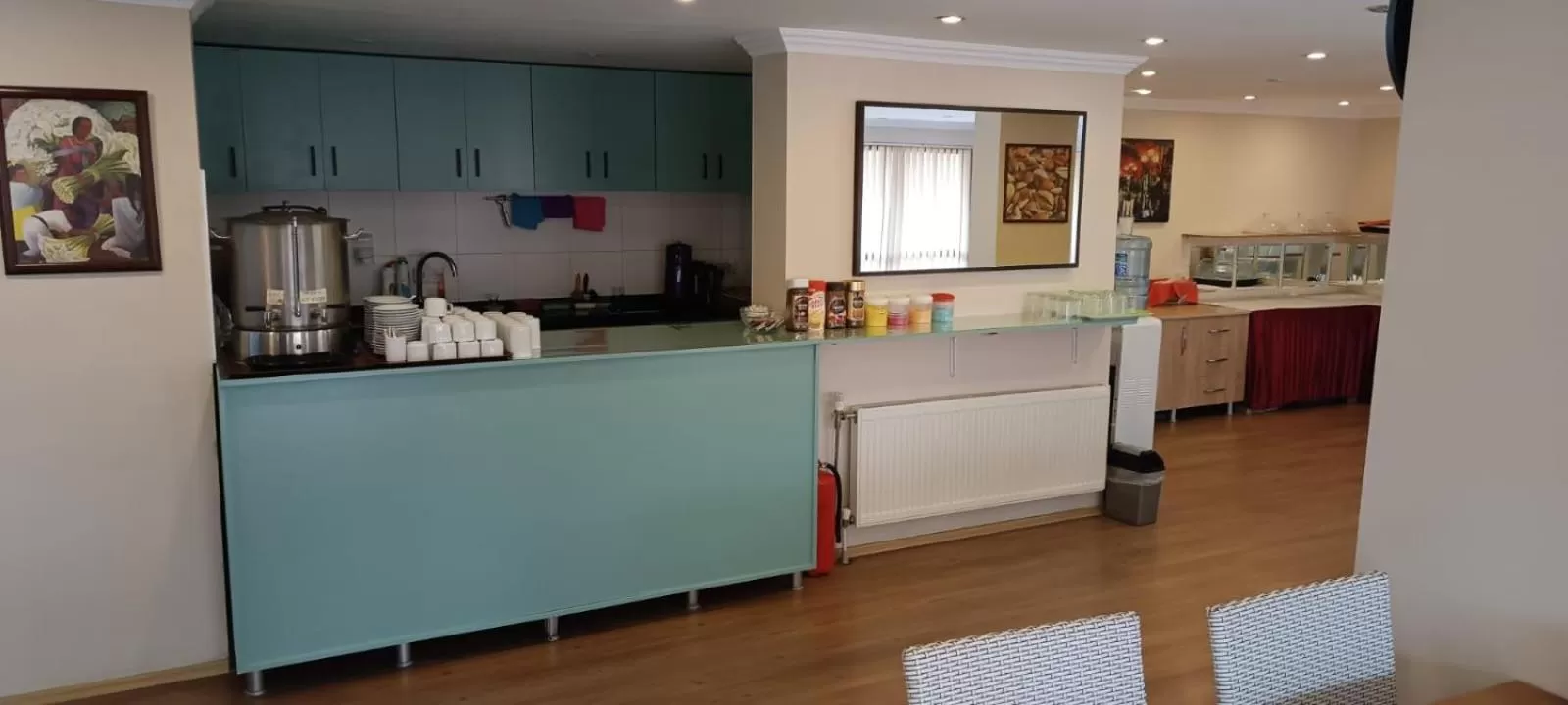 Coffee/tea facilities in Hotel Crowded House