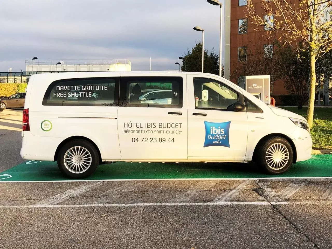 shuttle in ibis budget Aéroport Lyon Saint Exupéry