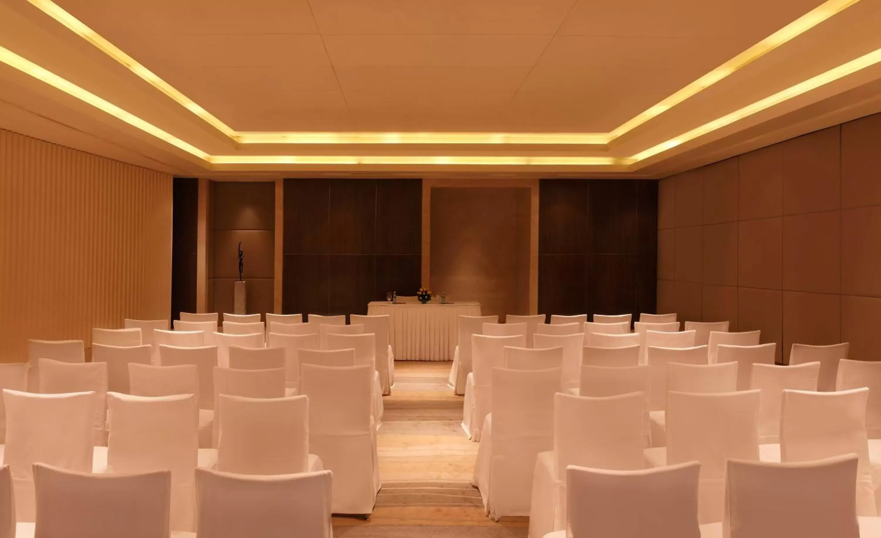 Business facilities in Trident Bandra Kurla