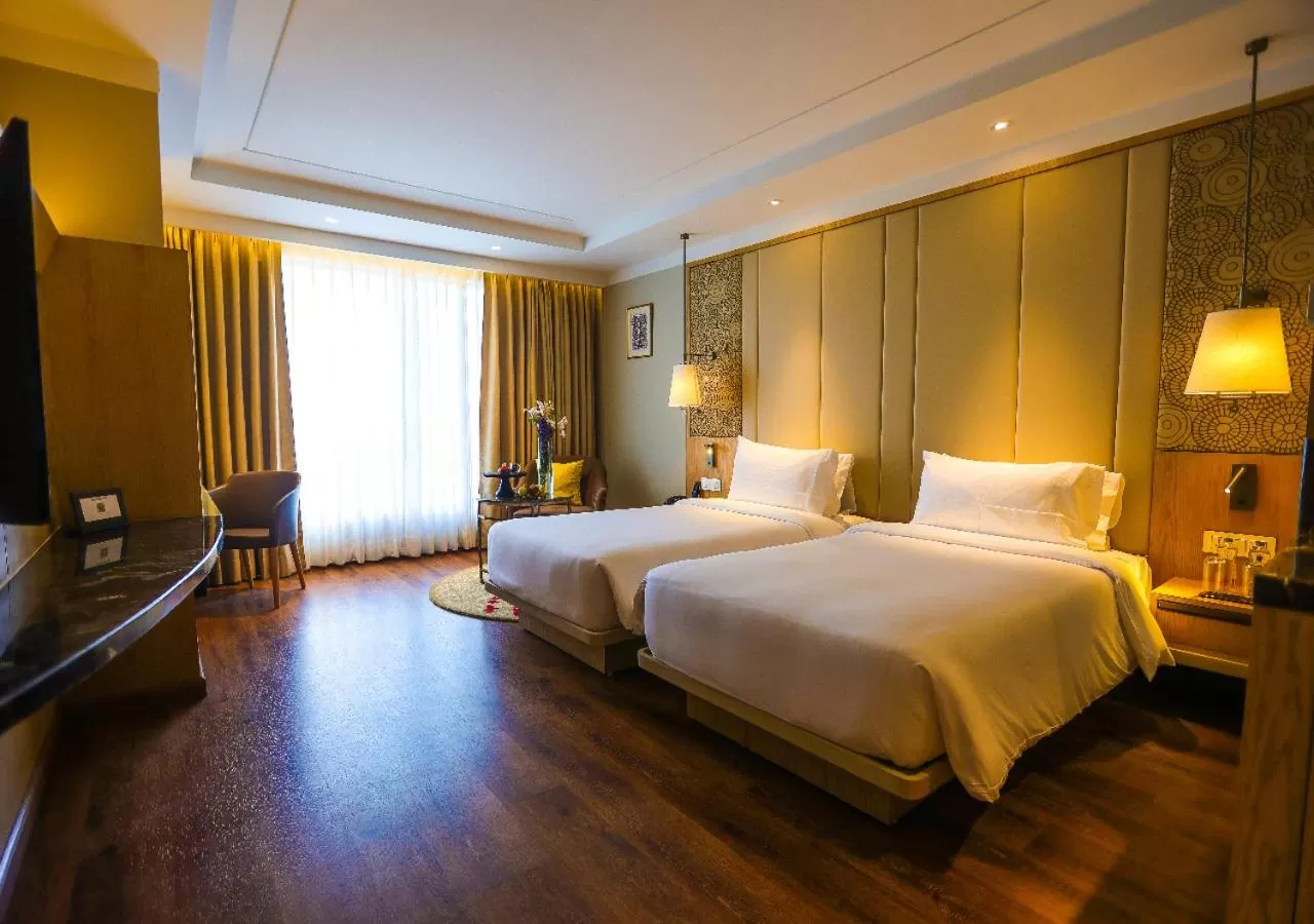 Bedroom, Bed in Radisson Bhopal