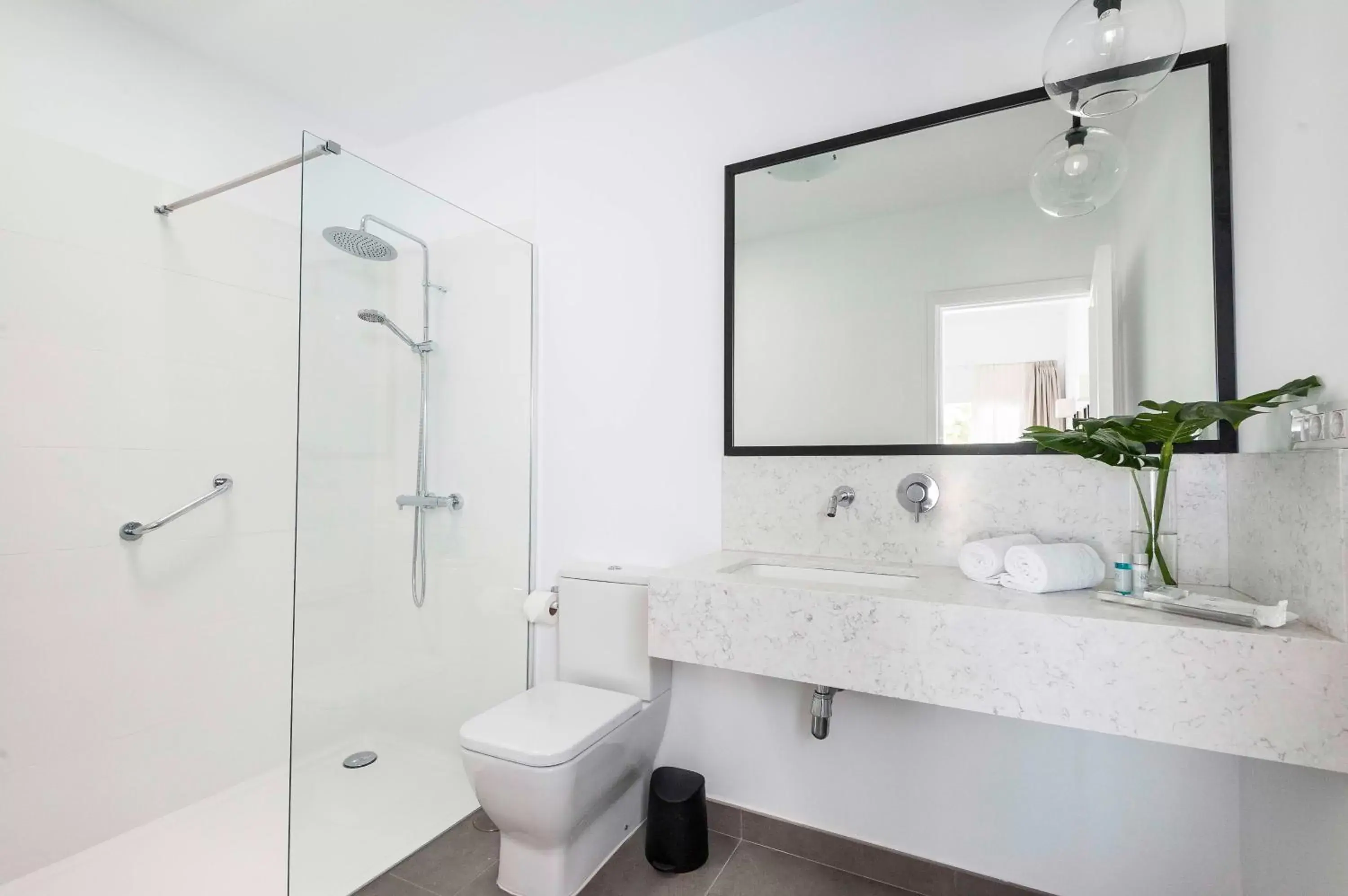 Bathroom in Lagos de Fañabé Beach Resort