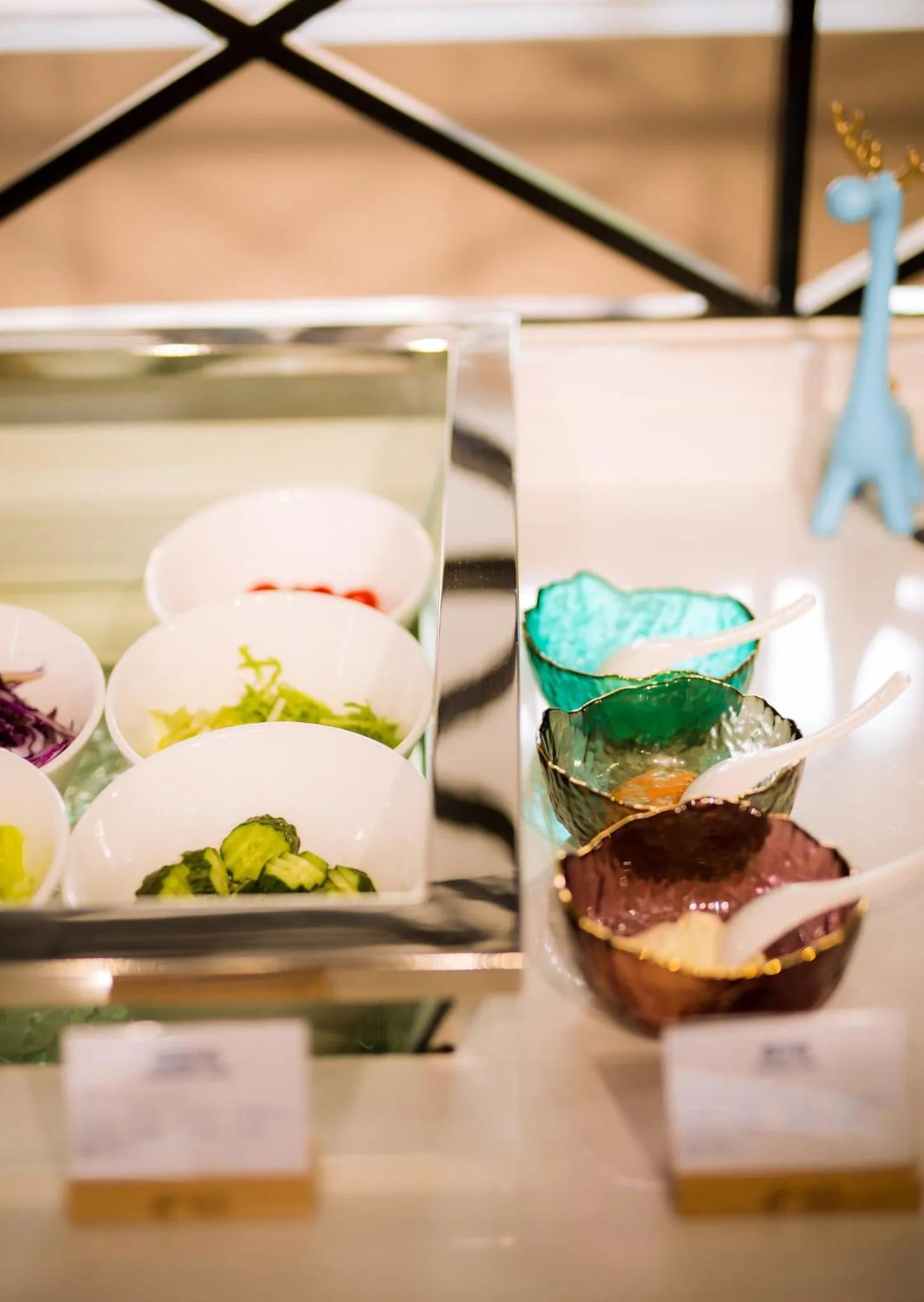 Restaurant/places to eat in Holiday Inn Express Tianjin Airport East by IHG