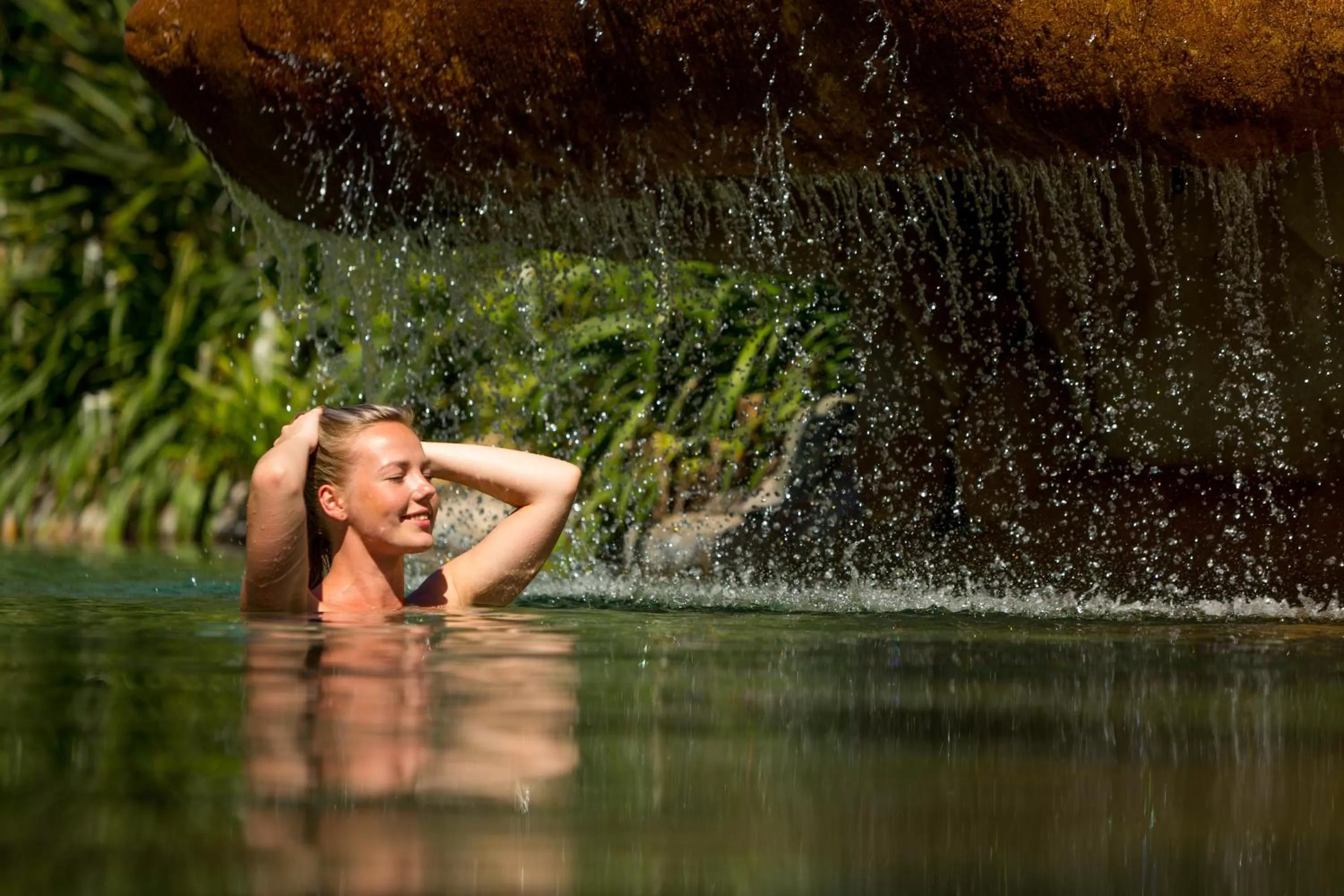 People in Cairns Colonial Club Resort